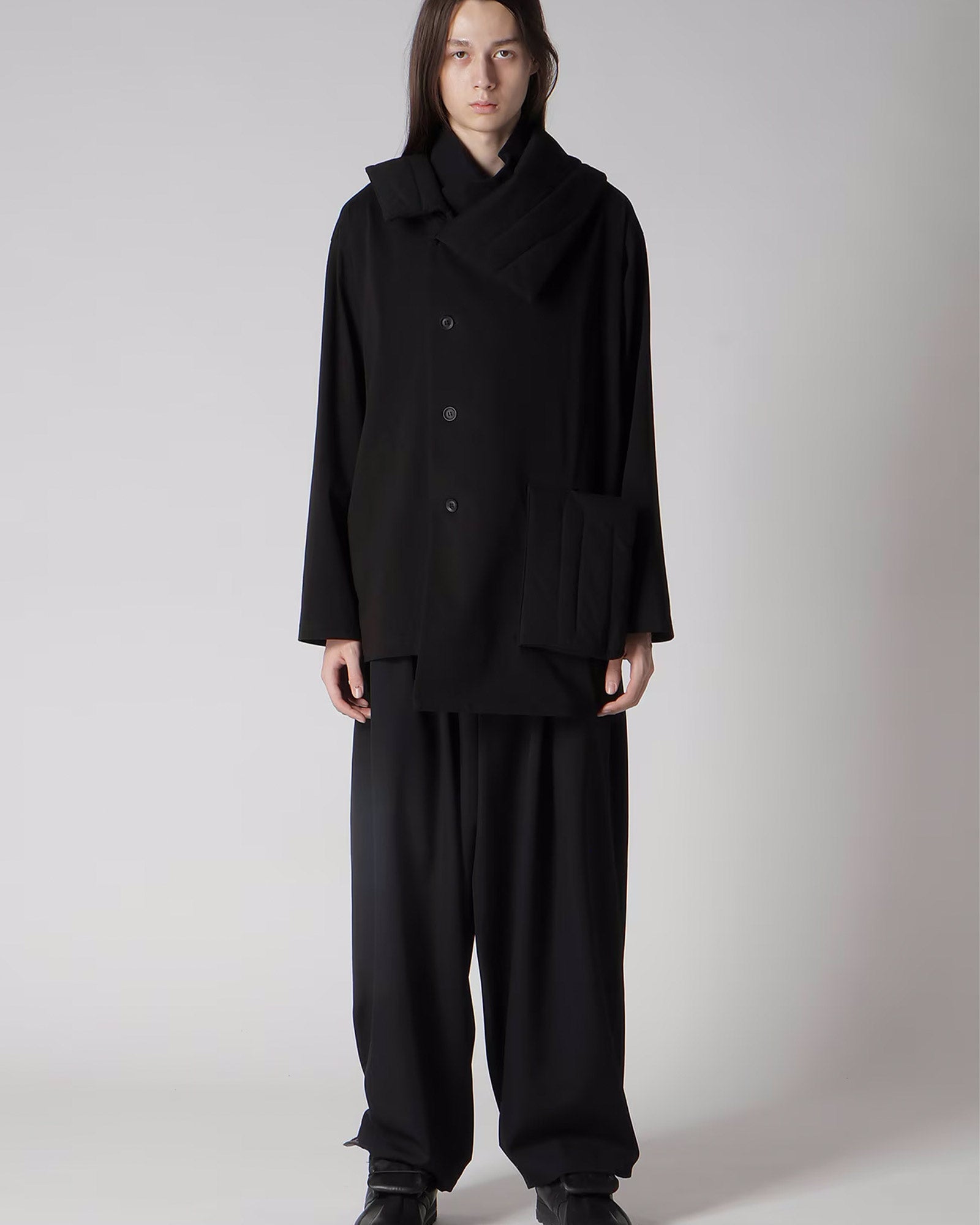 Yohji Yamamoto・ヨウジ ヤマモト - コート 30/-HIGH D COTTON JERSEY DESIGNED COLLAR PADDED COAT / BLACK