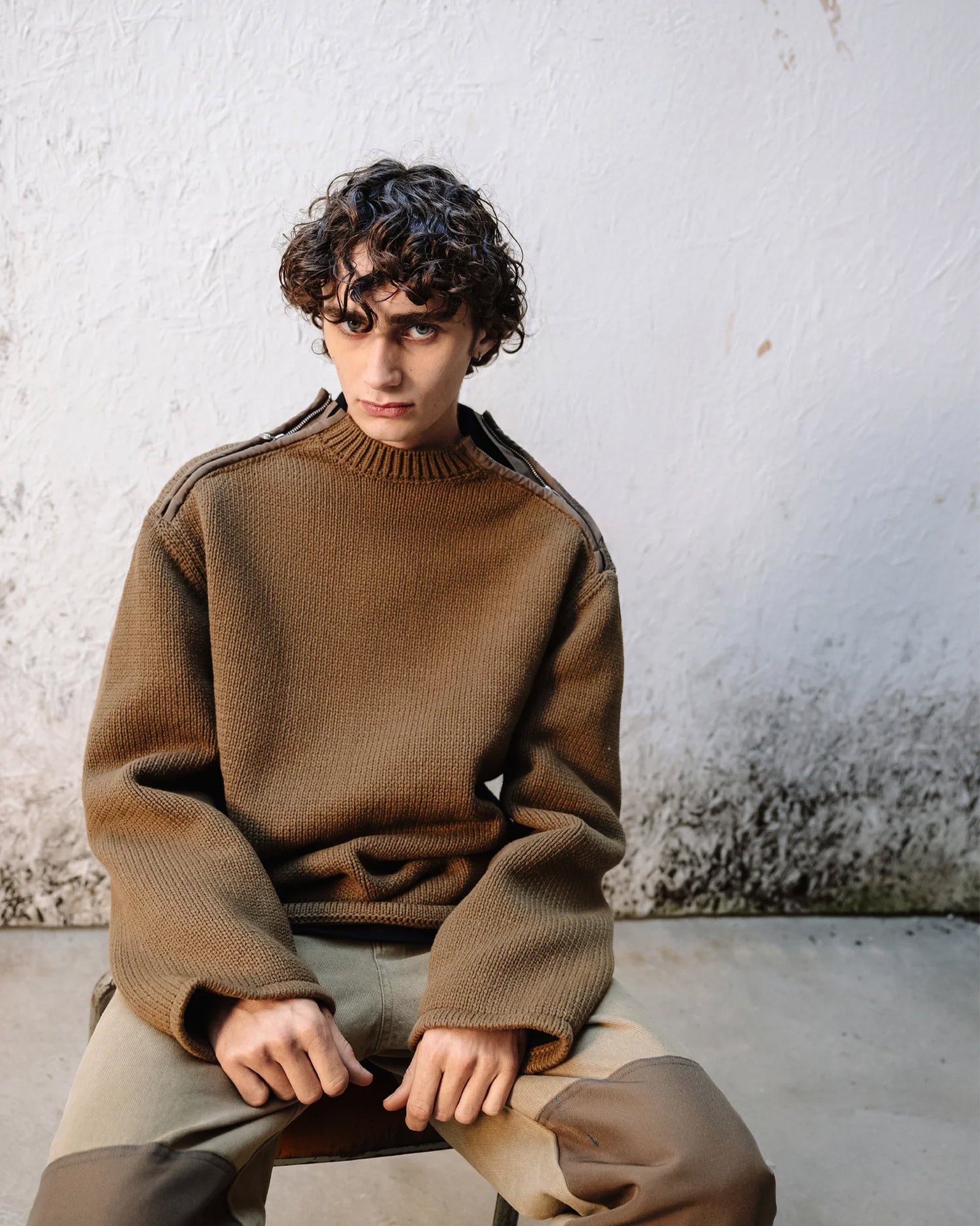 PEACEMAKER OAMC・オーエーエムシー - ニット・セーター SHOULDER ZIP KNIT / BEIGE