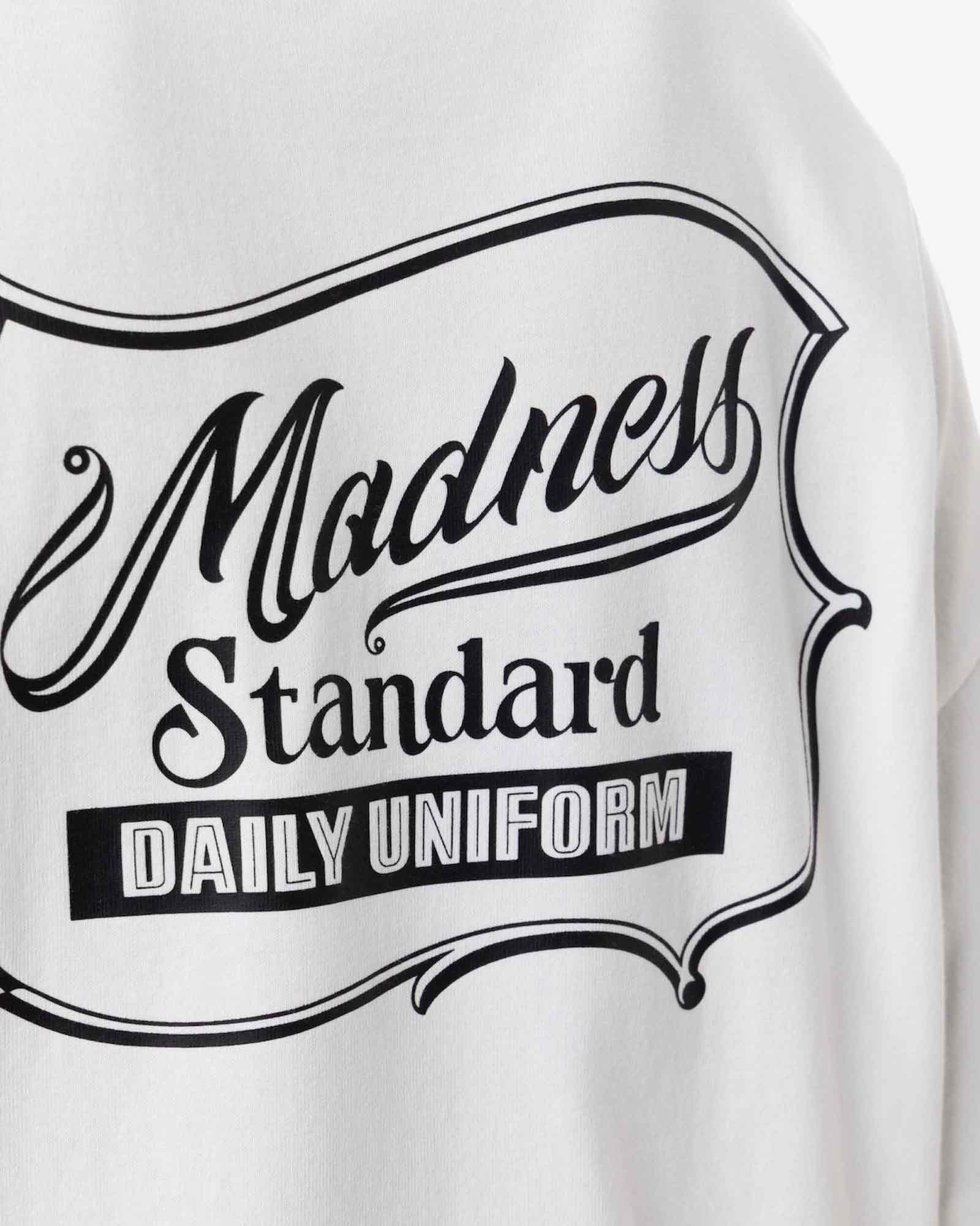 MADNESS・マッドネス - Tシャツ・カットソー MADNESS BADGE (L) UNIFORM T-SHIRT / WHITE