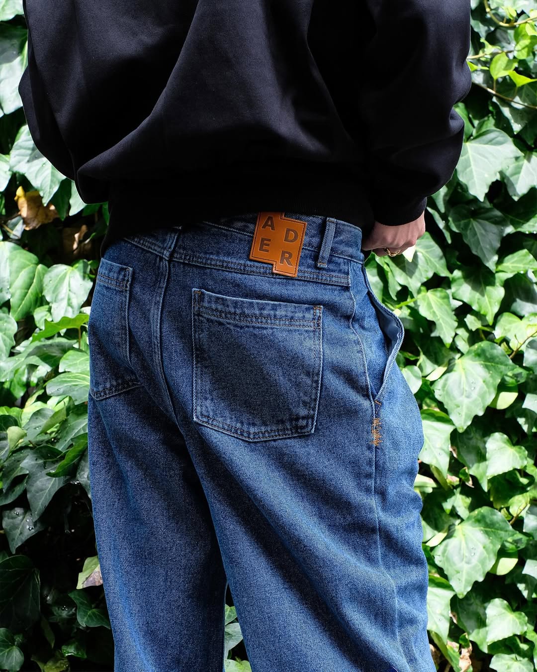 Ader Error・アーダーエラー - デニムパンツ SV TAG JEANS / BLUE