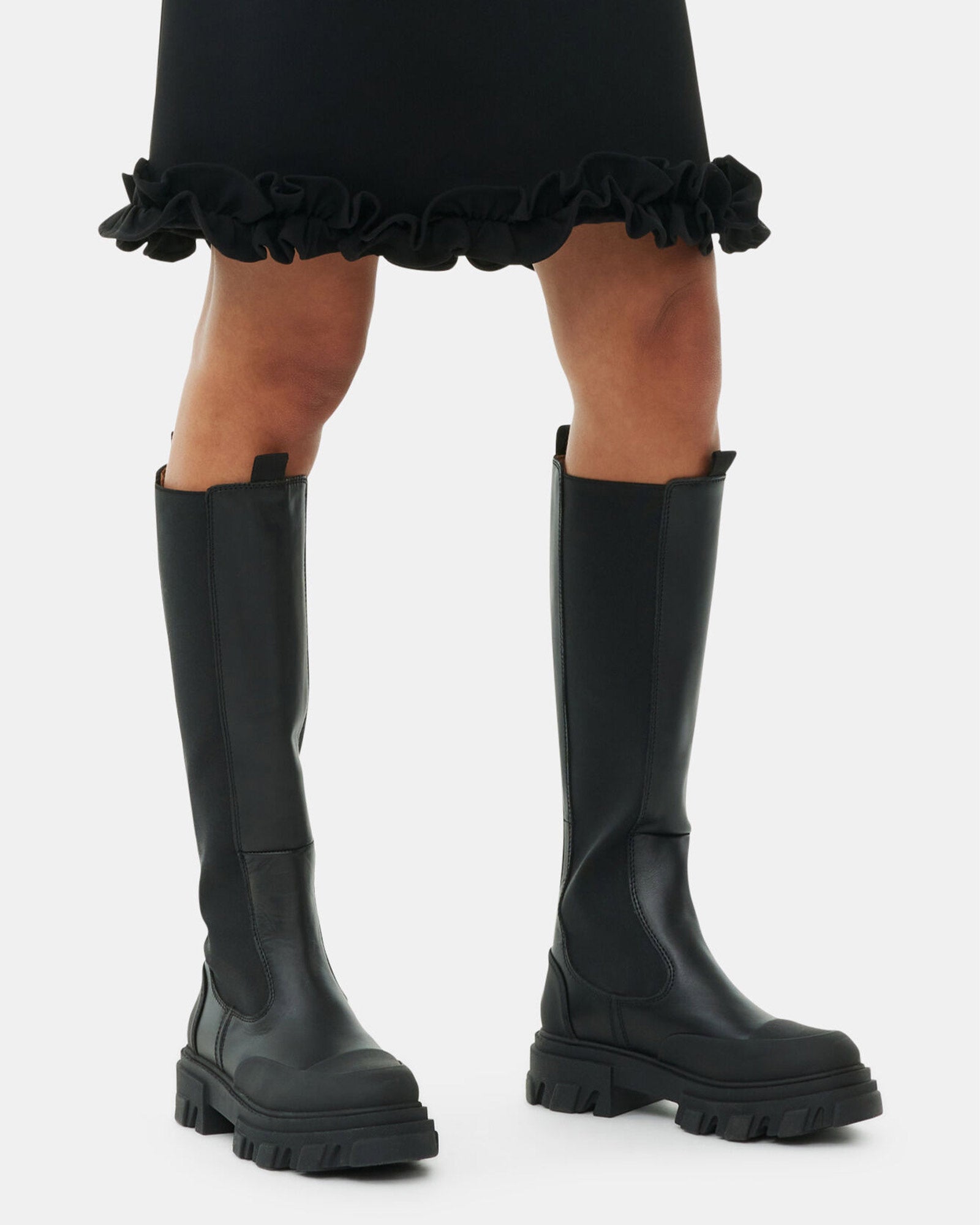 GANNI・Gunny -  CLEATED HIGH CHELSEA BOOT BLACK STITCH / BLACK