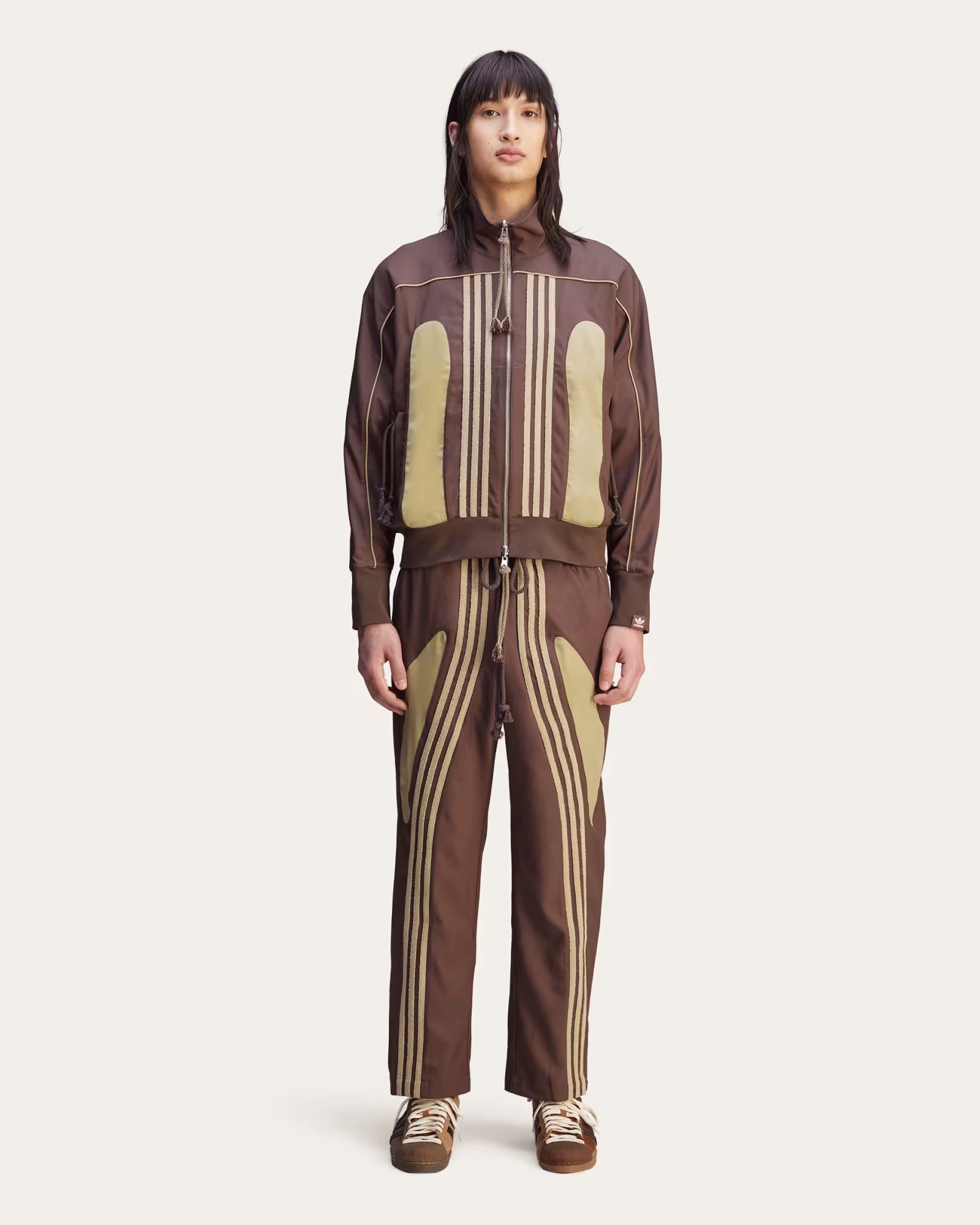 adidas・adidas -  STMT SFTM WOVEN PANT / BROWN