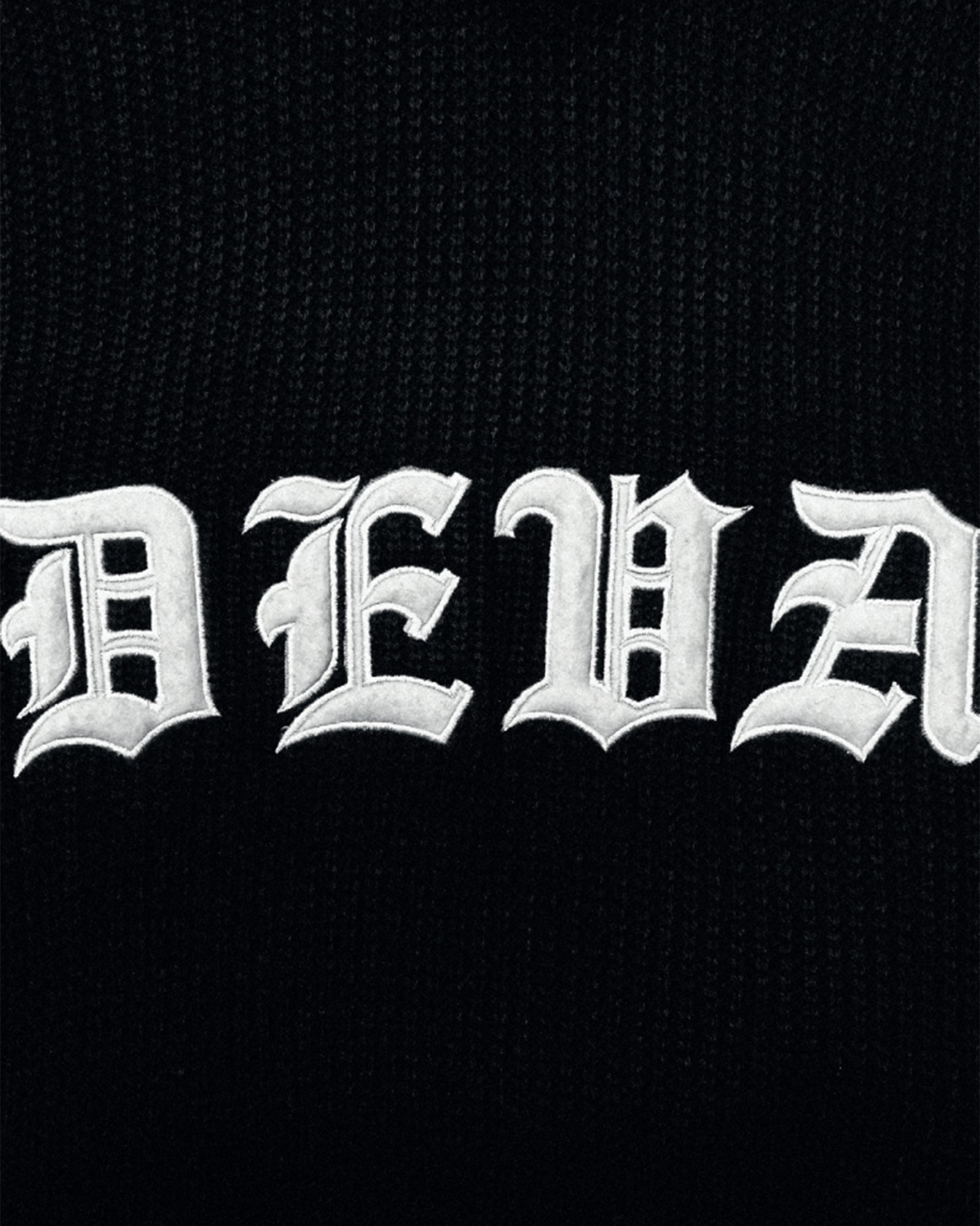 DEVA STATES・ディーヴァ ステイツ - パーカー・フーディ KNITTED HOODIE - BLACKLETTER / BLACK