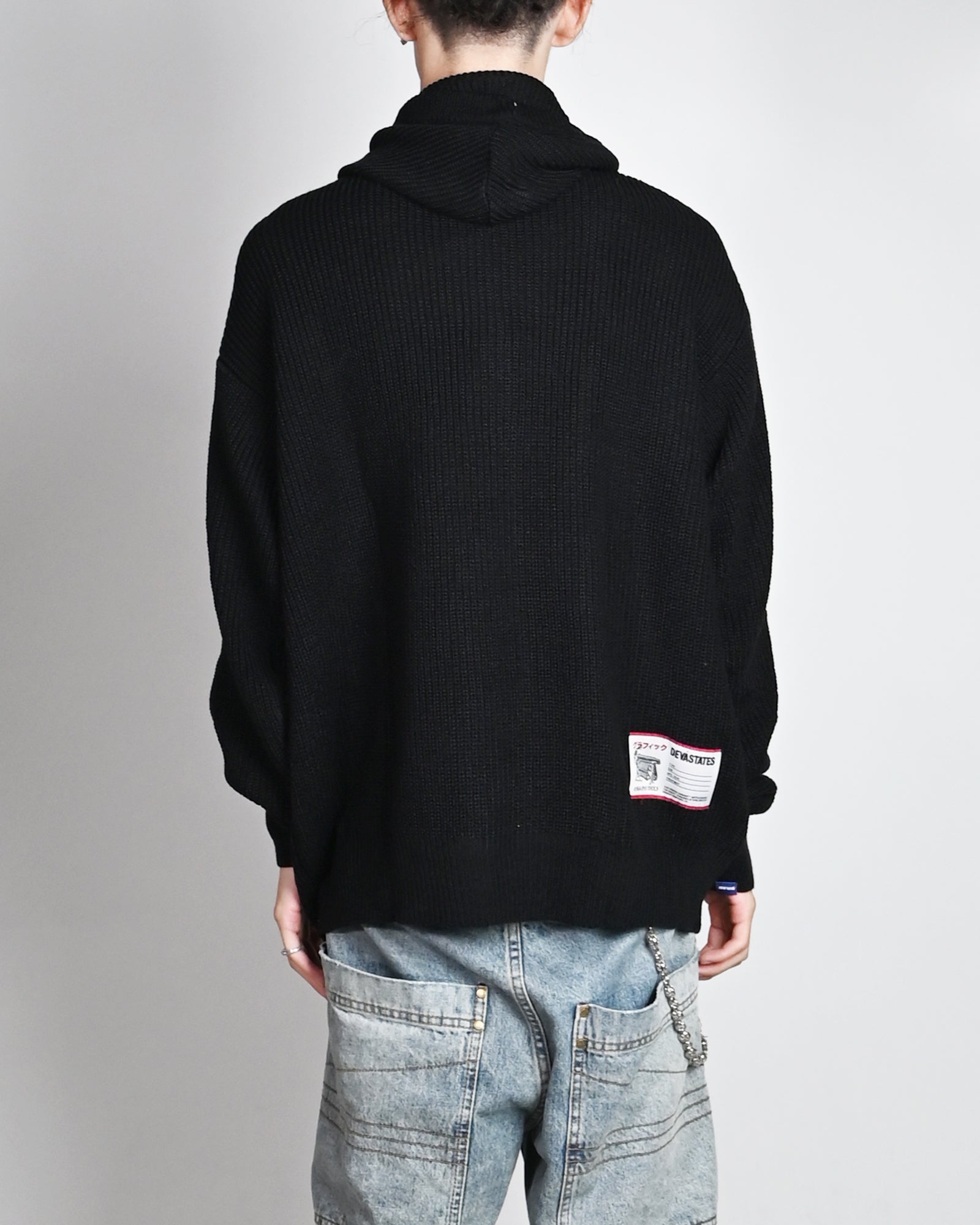 DEVA STATES・ディーヴァ ステイツ - パーカー・フーディ KNITTED HOODIE - BLACKLETTER / BLACK