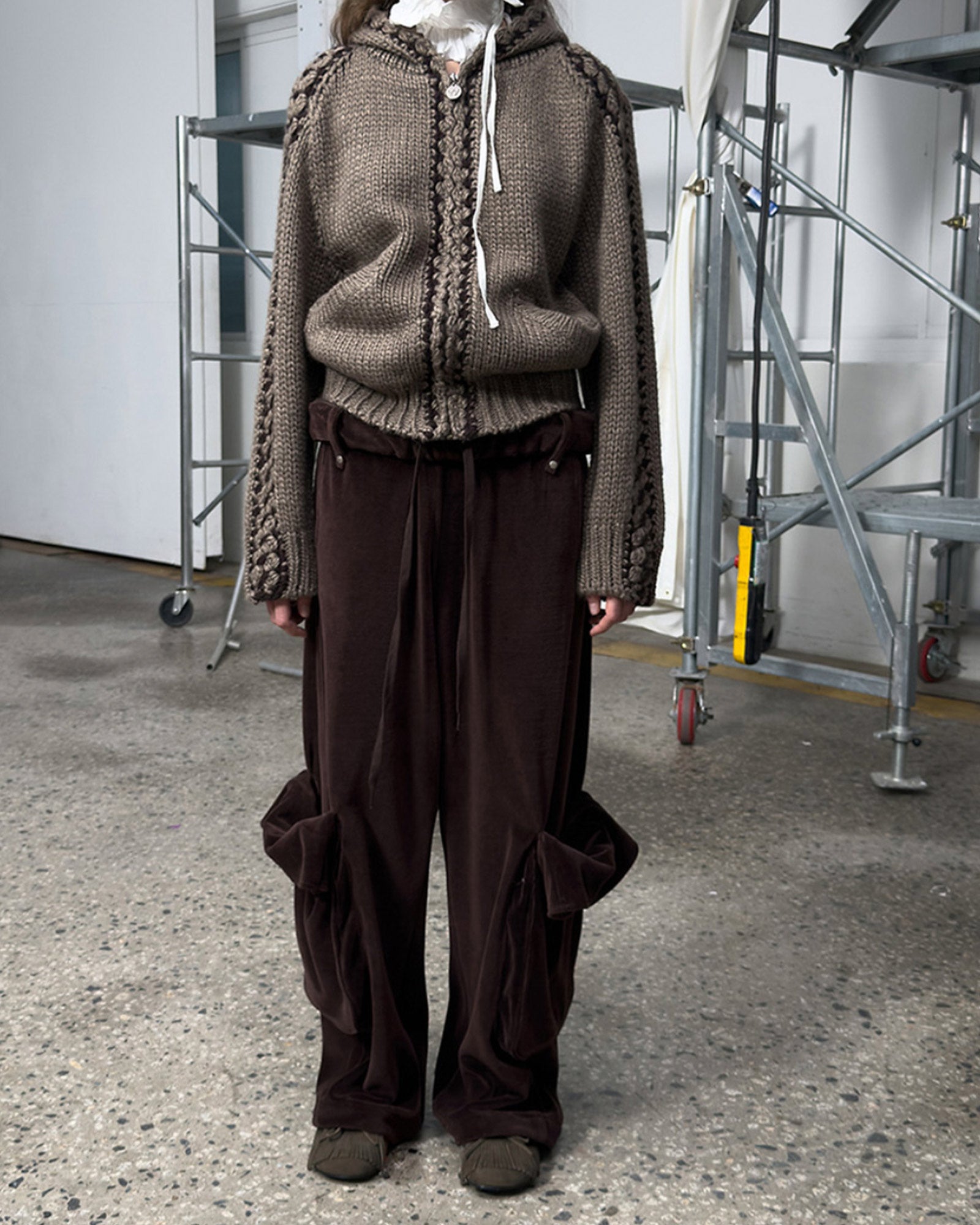 OPEN YY・オープン ワイワイ - その他パンツ ROLLED WAIST VELOUR CARGO PANTS / BROWN