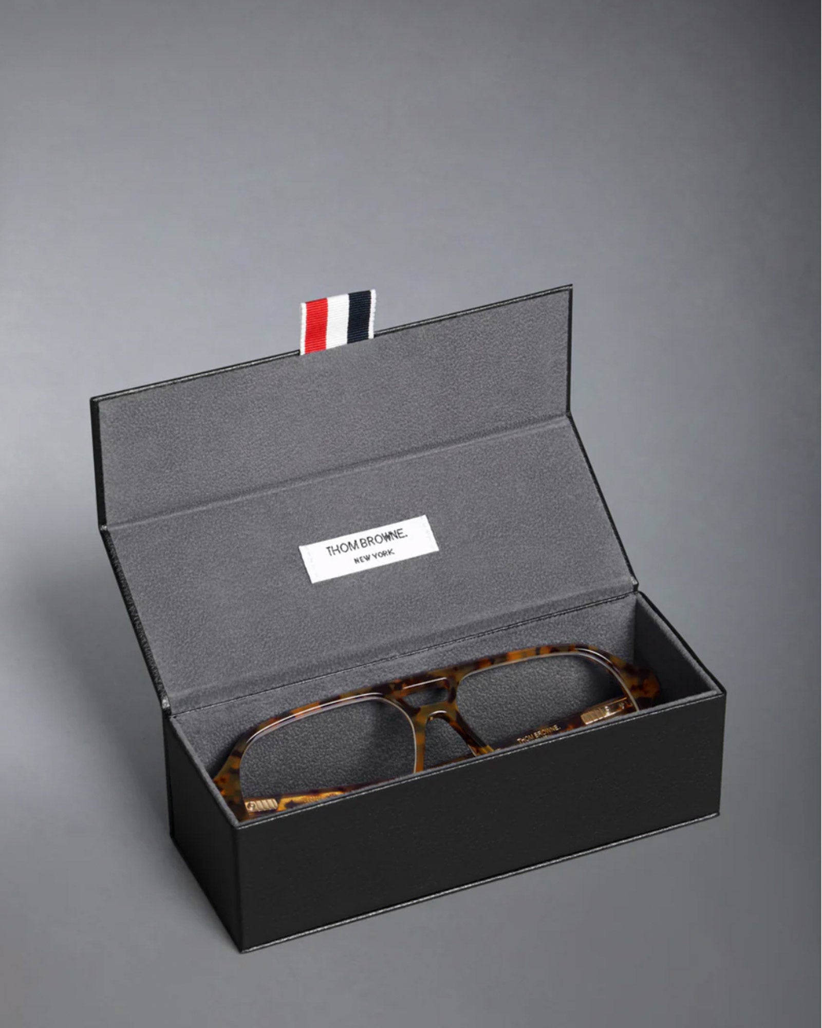 THOM BROWNE -EYEWEAR-・トムブラウン - メガネ THOM BROWNE / UEO927A-205-59