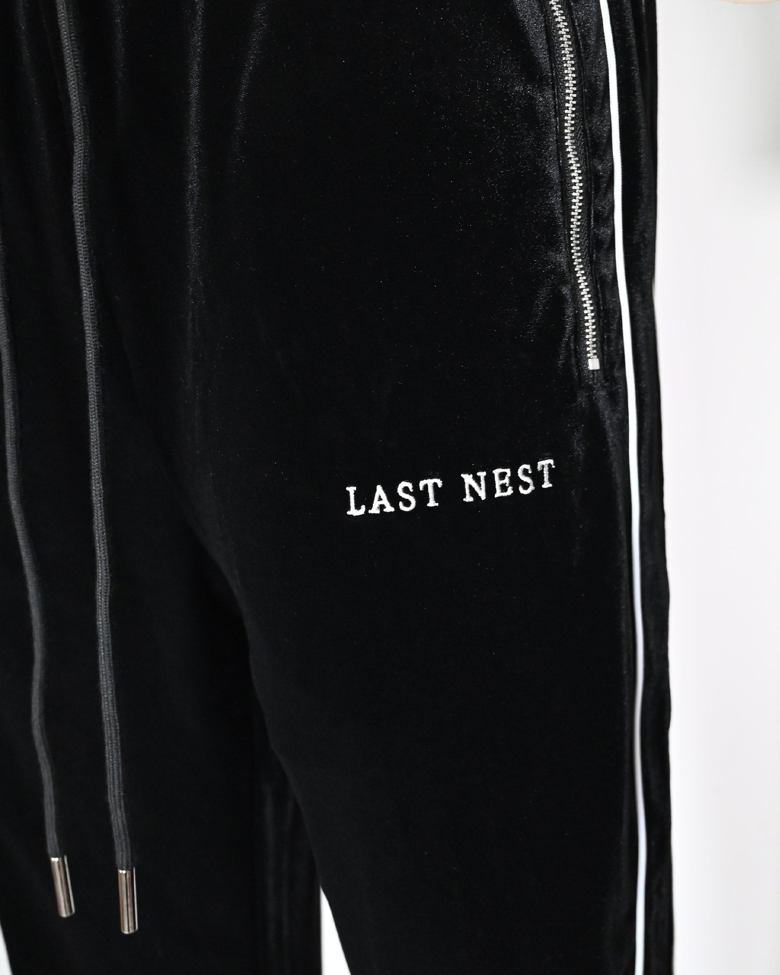 LAST NEST・ラストネスト - ジャージ・トラックパンツ VELOUR TRACK PANTS V2 / BLACK