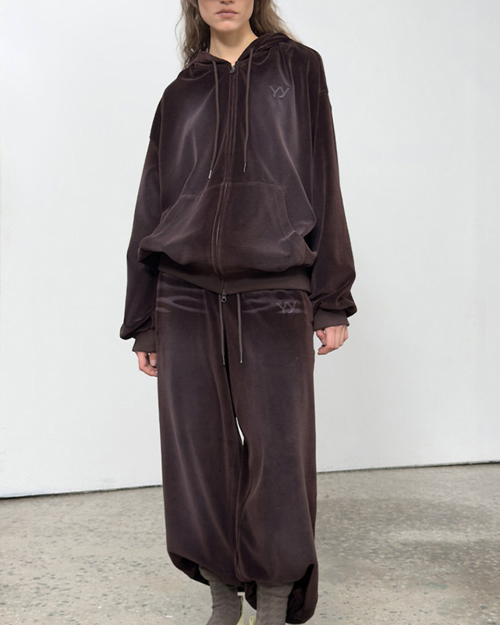 OPEN YY・open Noisy -  VELOUR WIDE SWEATPANTS / BROWN