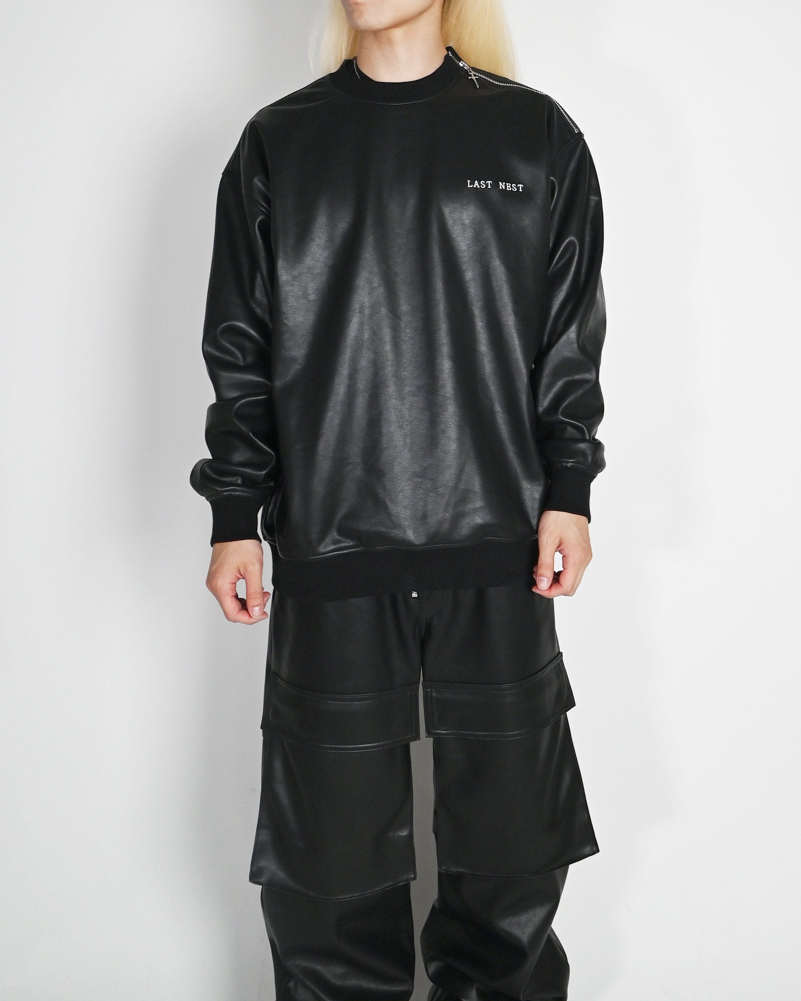 LAST NEST・last nest -  FAUX LEATHER CREWNECK / BLACK