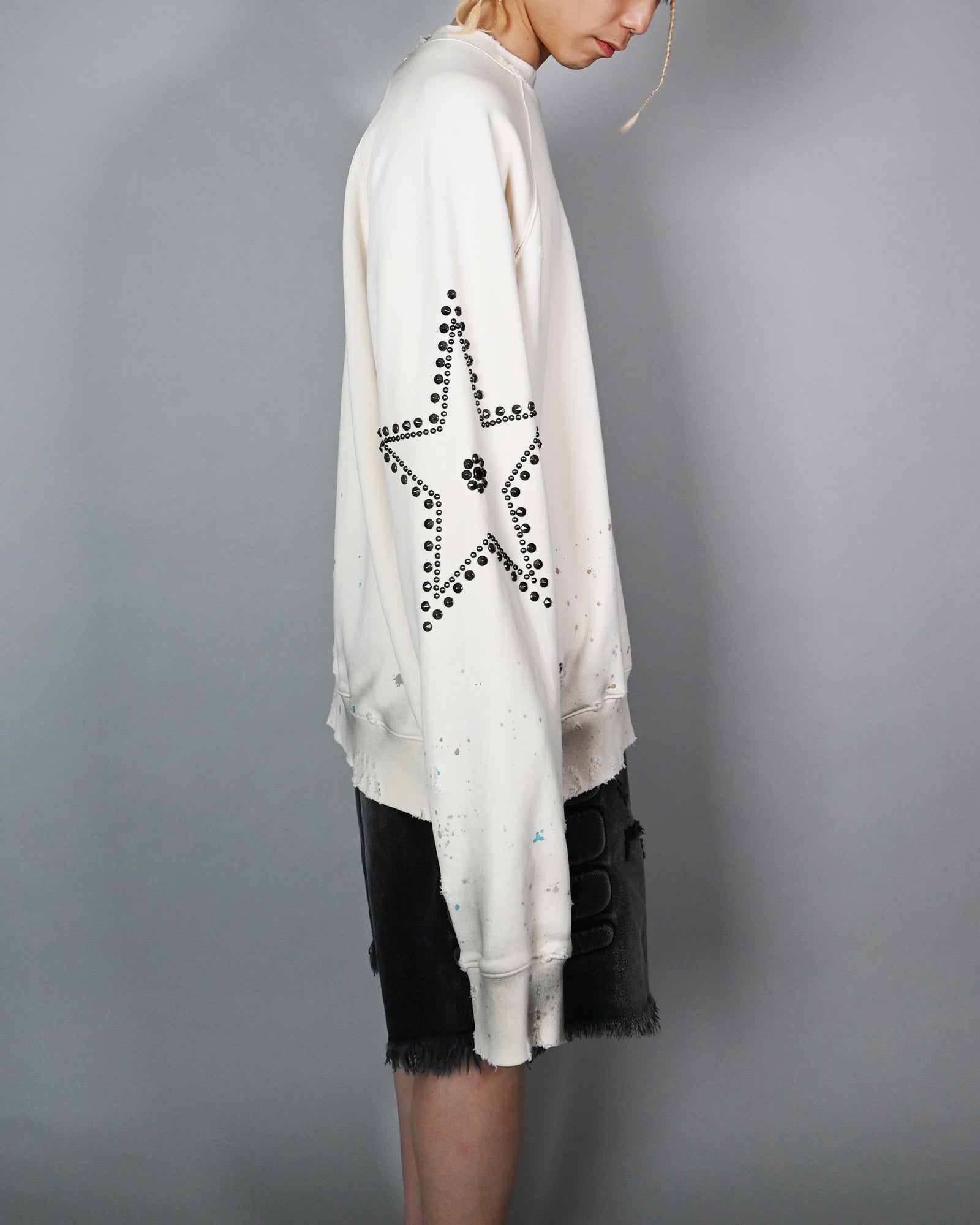 SATOSHI NAKAMOTO・サトシナカモト - スウェット STAR STUDDED CREWNECK / VINTAGE WHITE