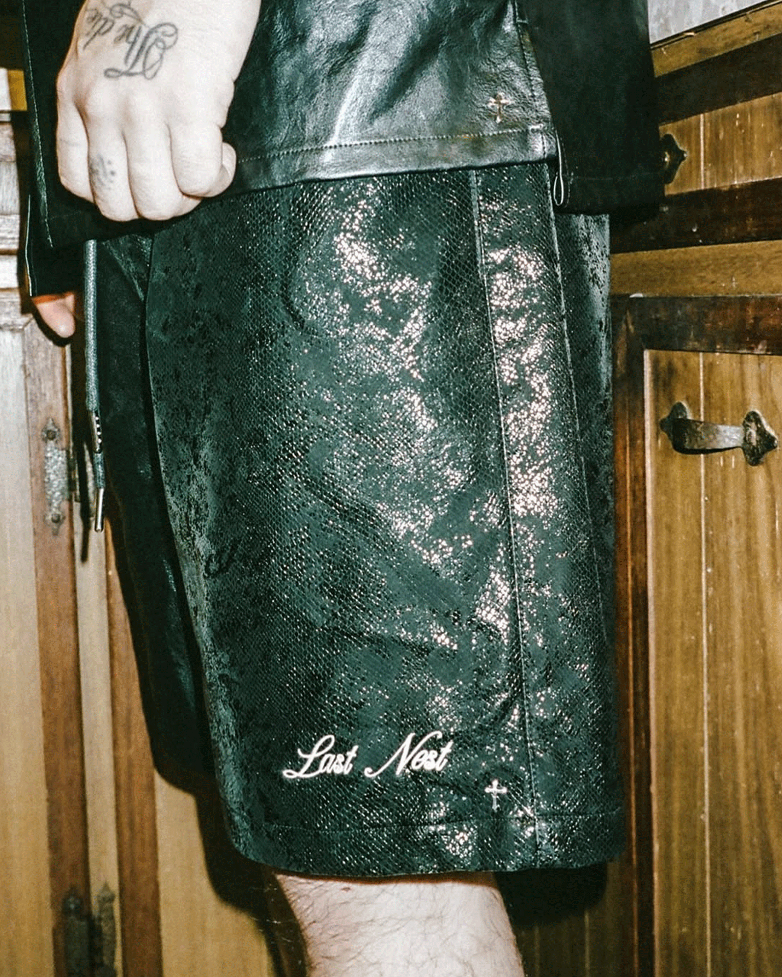 LAST NEST・ラストネスト - ハーフ・ショートパンツ LEATHER SWITCHING SHORTS / BLACK