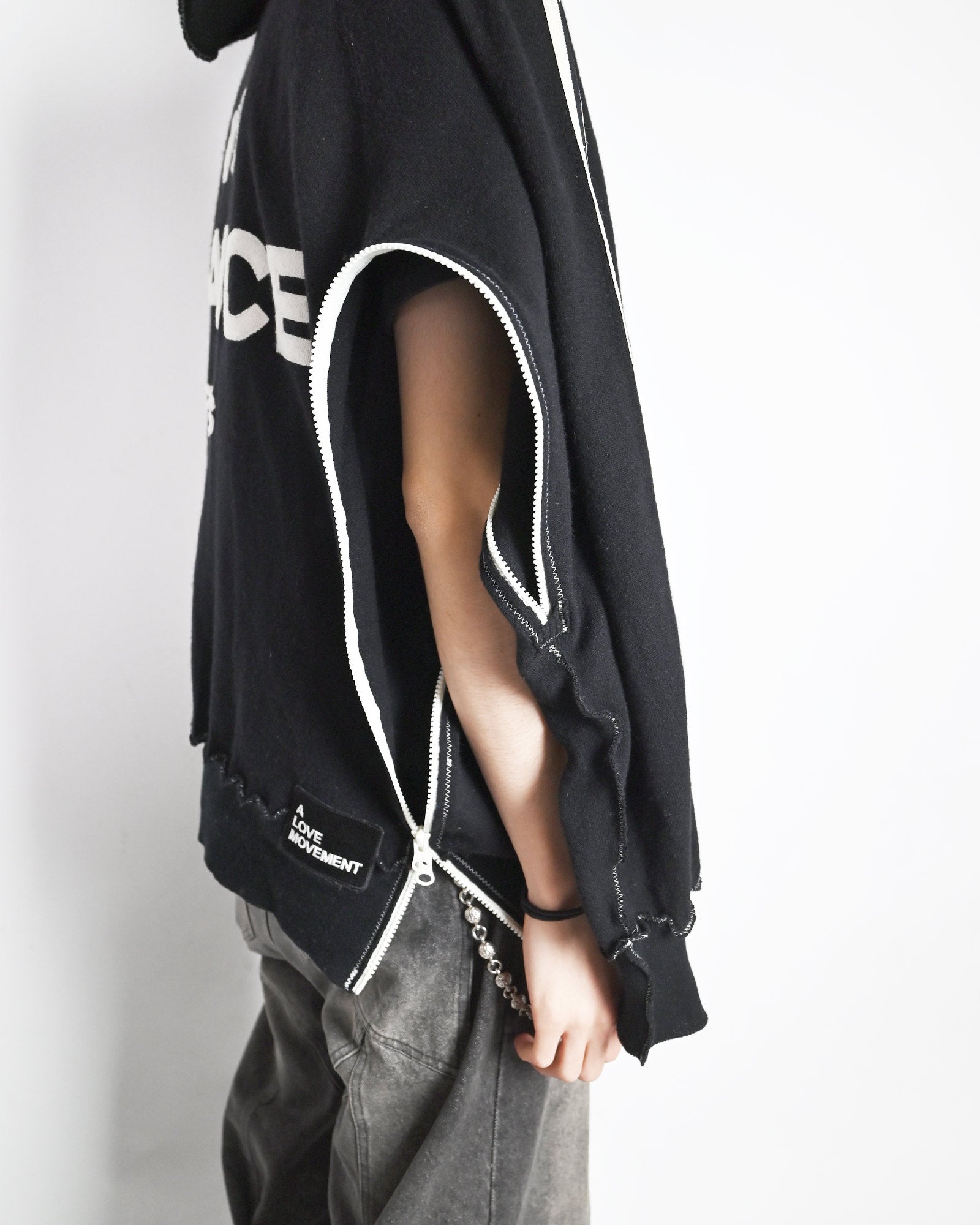 A LOVE MOVEMENT・ア・ラブ・ムーブメント - パーカー・フーディ ALM RECYCLE CASHMERE HOODIE / BLACK