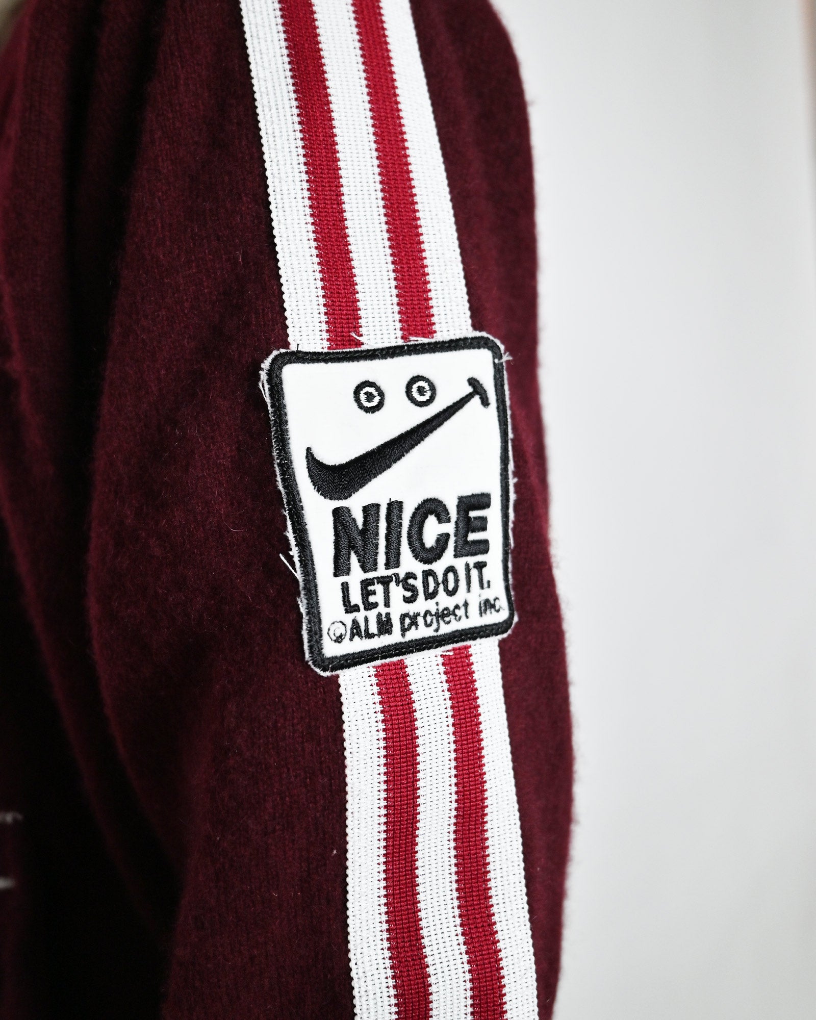 A LOVE MOVEMENT・ア・ラブ・ムーブメント - パーカー・フーディ ALM RECYCLE CASHMERE HOODIE / BARGUNDY