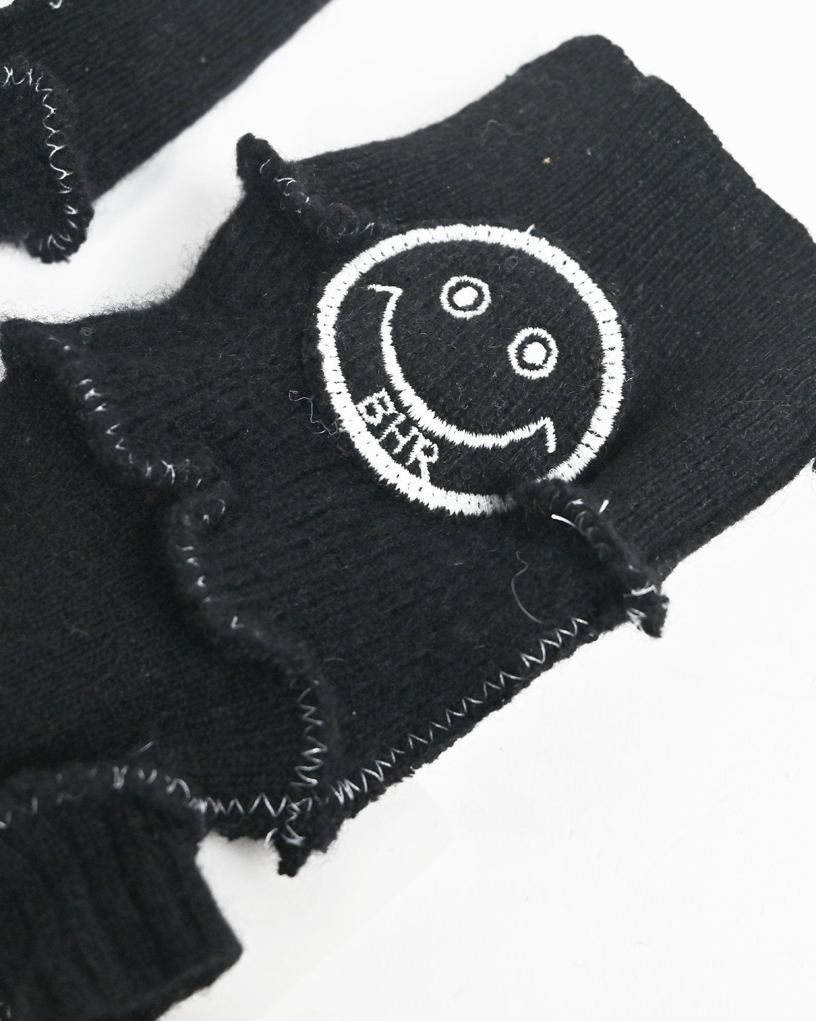 A LOVE MOVEMENT (ア・ラブ・ムーブメント) CASHMERE GLOVES / BLACK