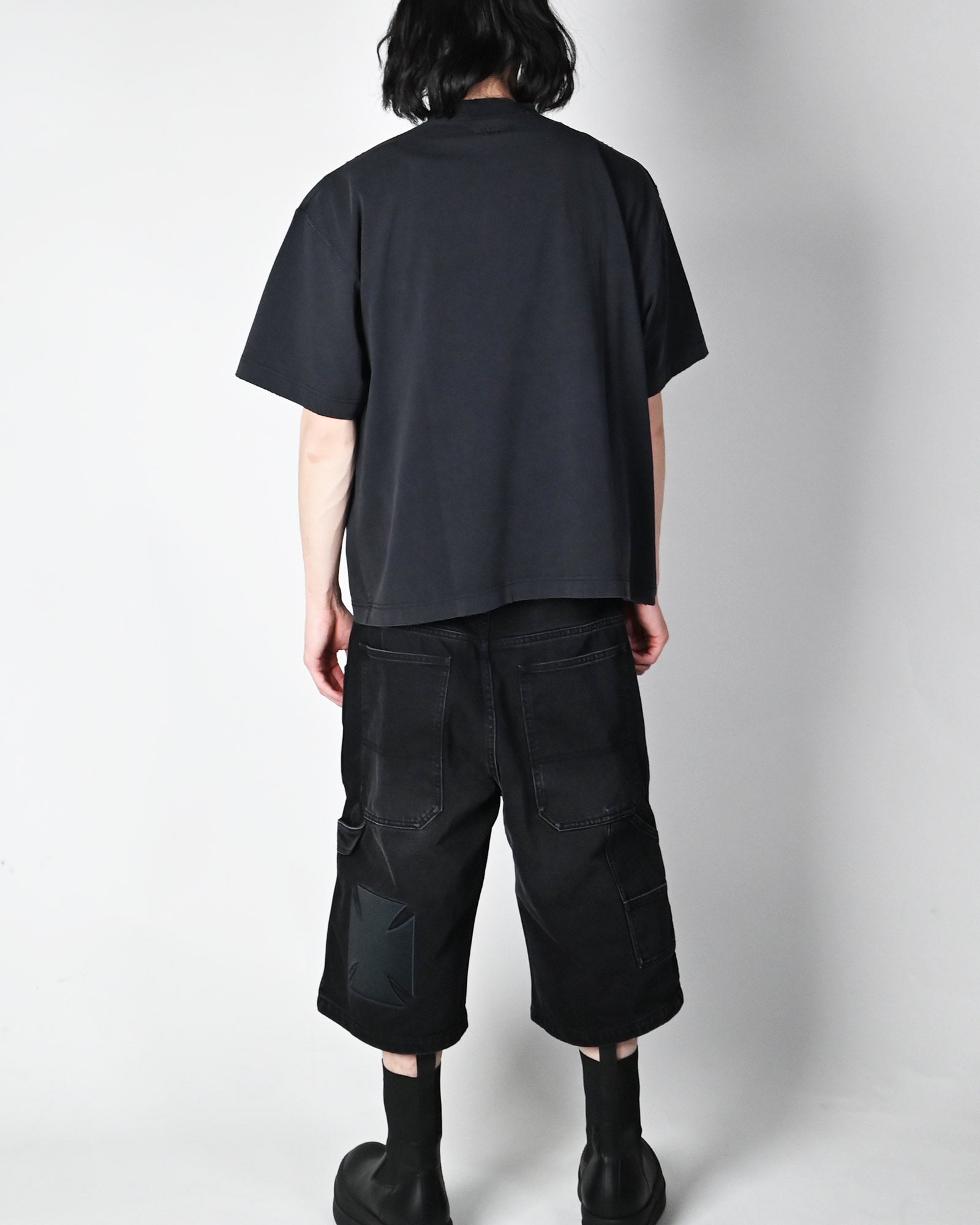 VETEMENTS (ヴェトモン) SS26 Tシャツ JESUS ON A CROSS DISTRESSED T