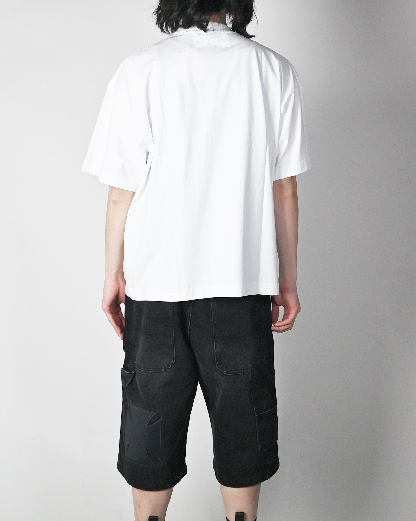 VETEMENTS・ヴェトモン - Tシャツ・カットソー TAPED LOGO T-SHIRT / WHITE