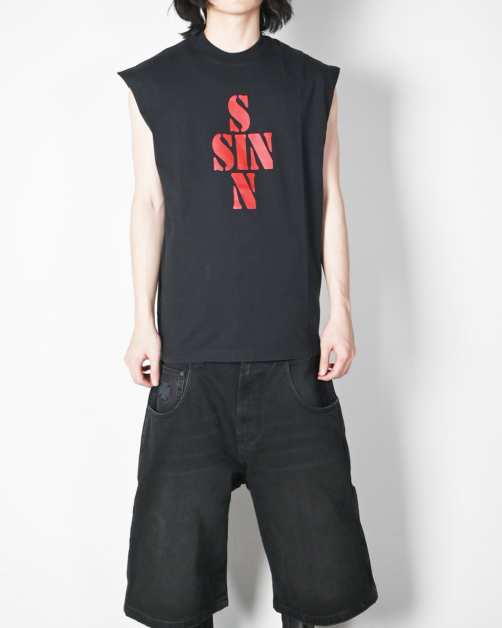 VETEMENTS・ヴェトモン - トップス SIN SLEEVELESS T-SHIRT / BLACK
