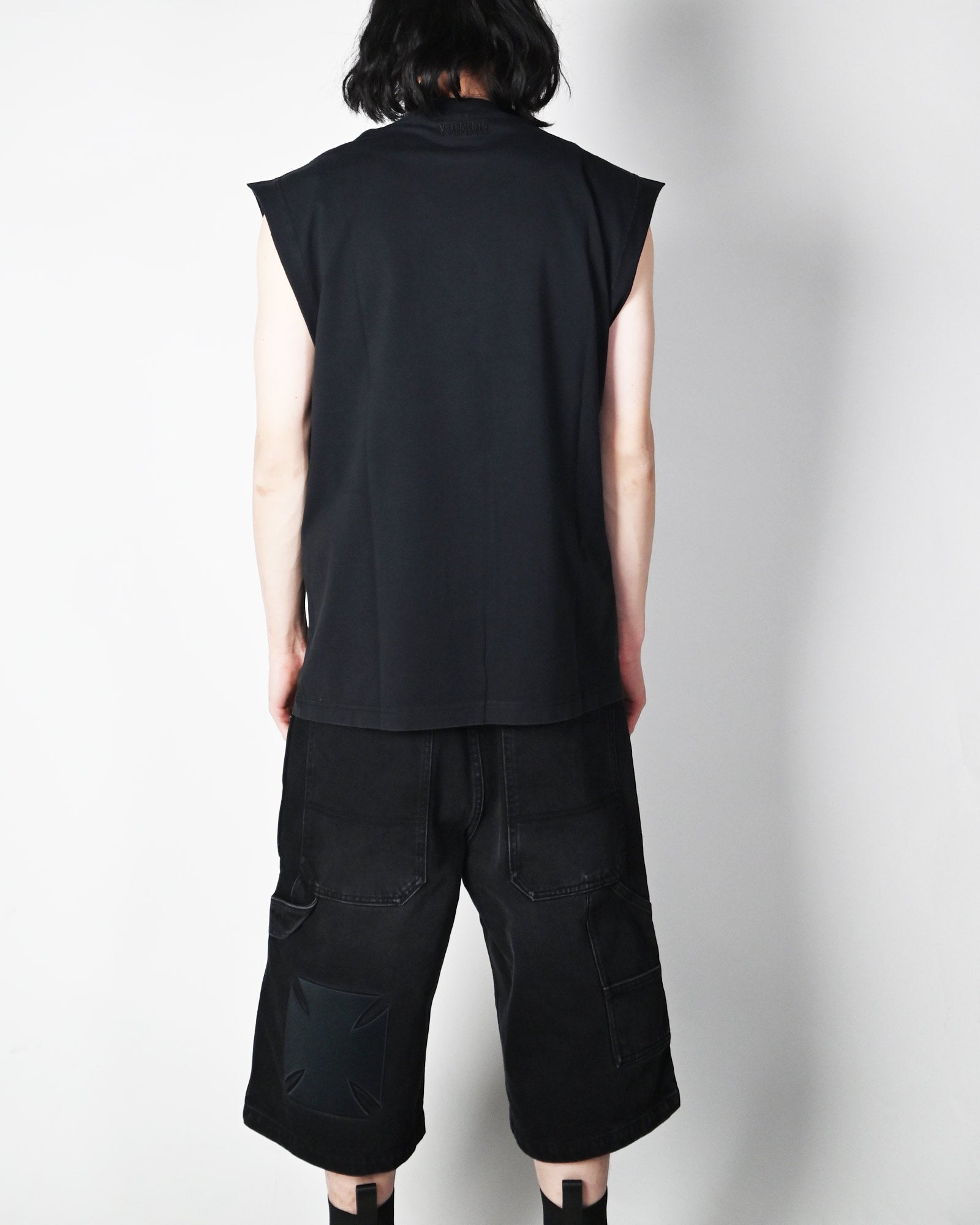 VETEMENTS・ヴェトモン - トップス SIN SLEEVELESS T-SHIRT / BLACK