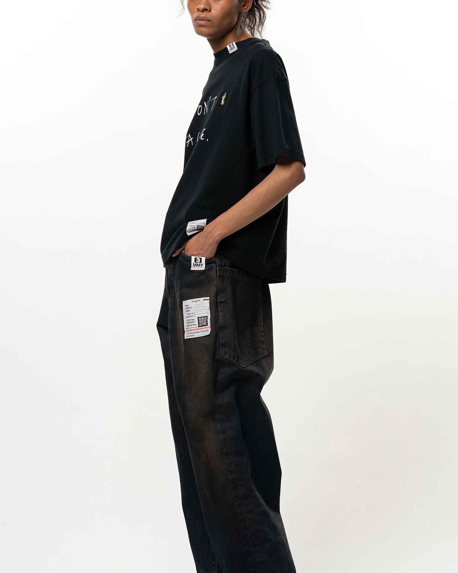MIHARA YASUHIRO・Yasuhiro Mihara -  DON'T TAG ME. PRINTED TEE / BLACK