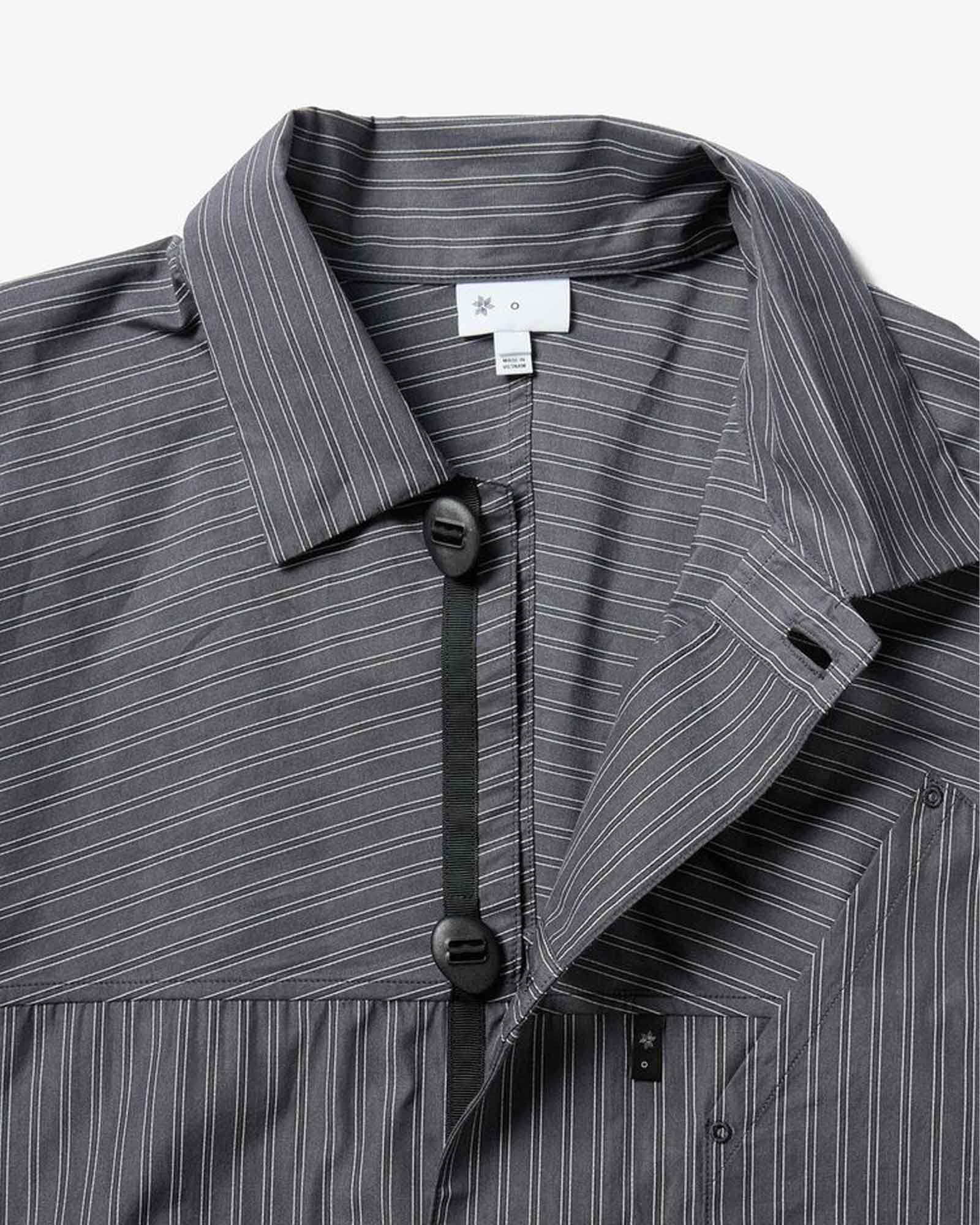 Goldwin 0・ゴールドウイン ゼロ - シャツ REFLECTIVE STRIPED SHIRT / DEEP CHARCOAL