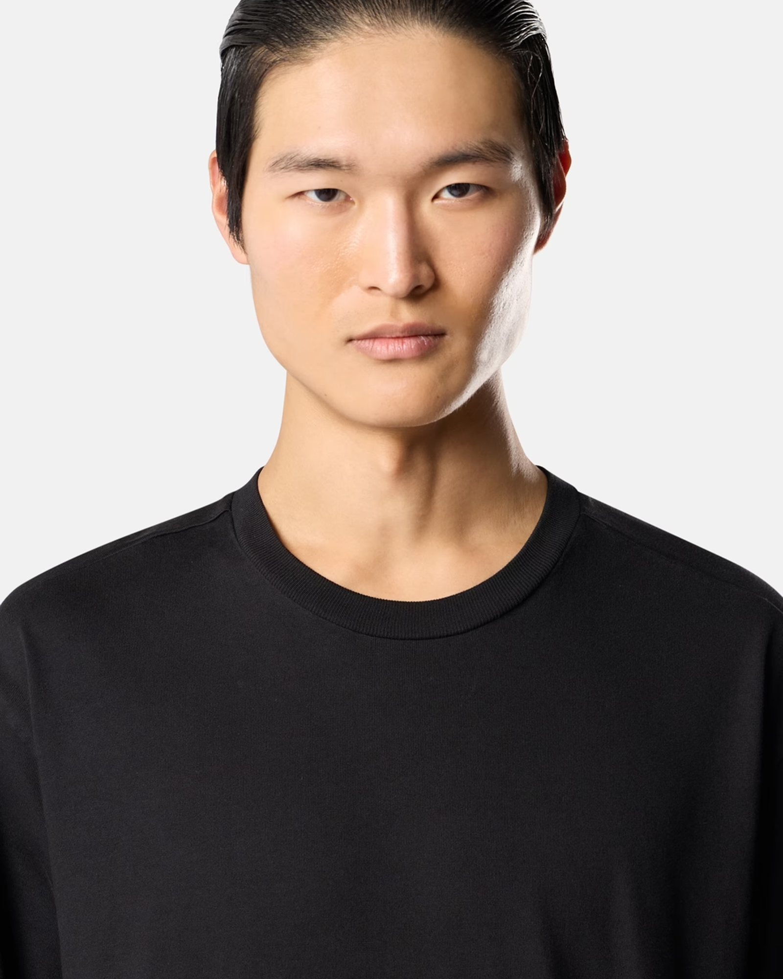 STONE ISLAND・ストーンアイランド - L/S Tシャツ HEAVY ORGANIC COTTON JERSEY L/S TSHIRT 6100057 / BLACK