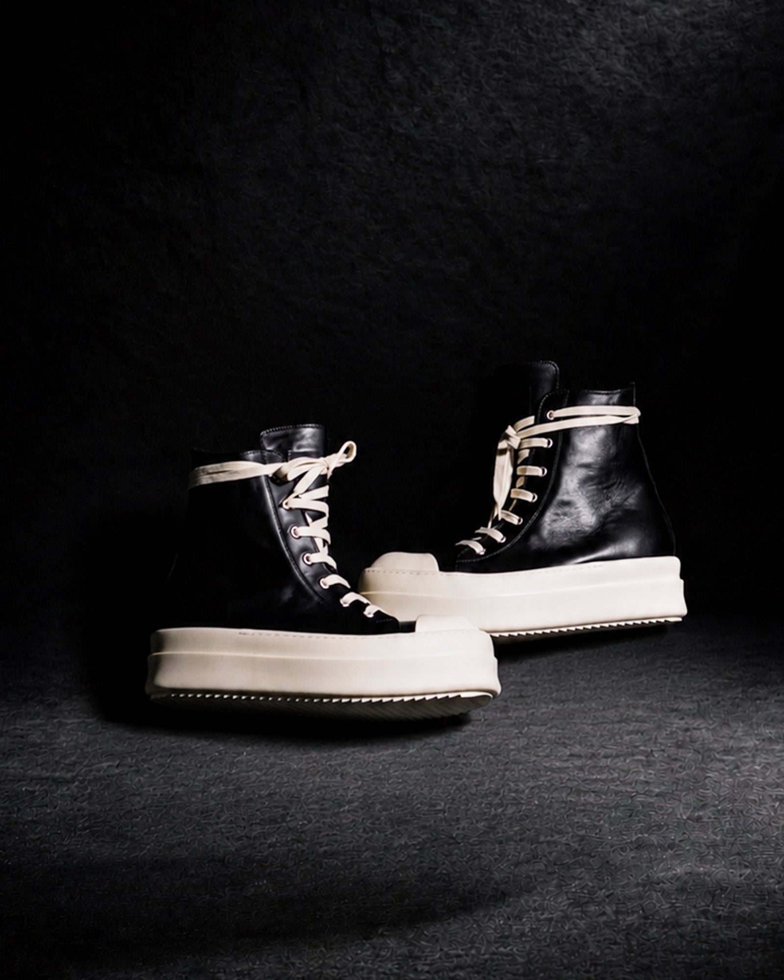 RICK OWENS・リック オウエンス - ハイカットスニーカー MEGA BUMPER SNEAKS / BLACK