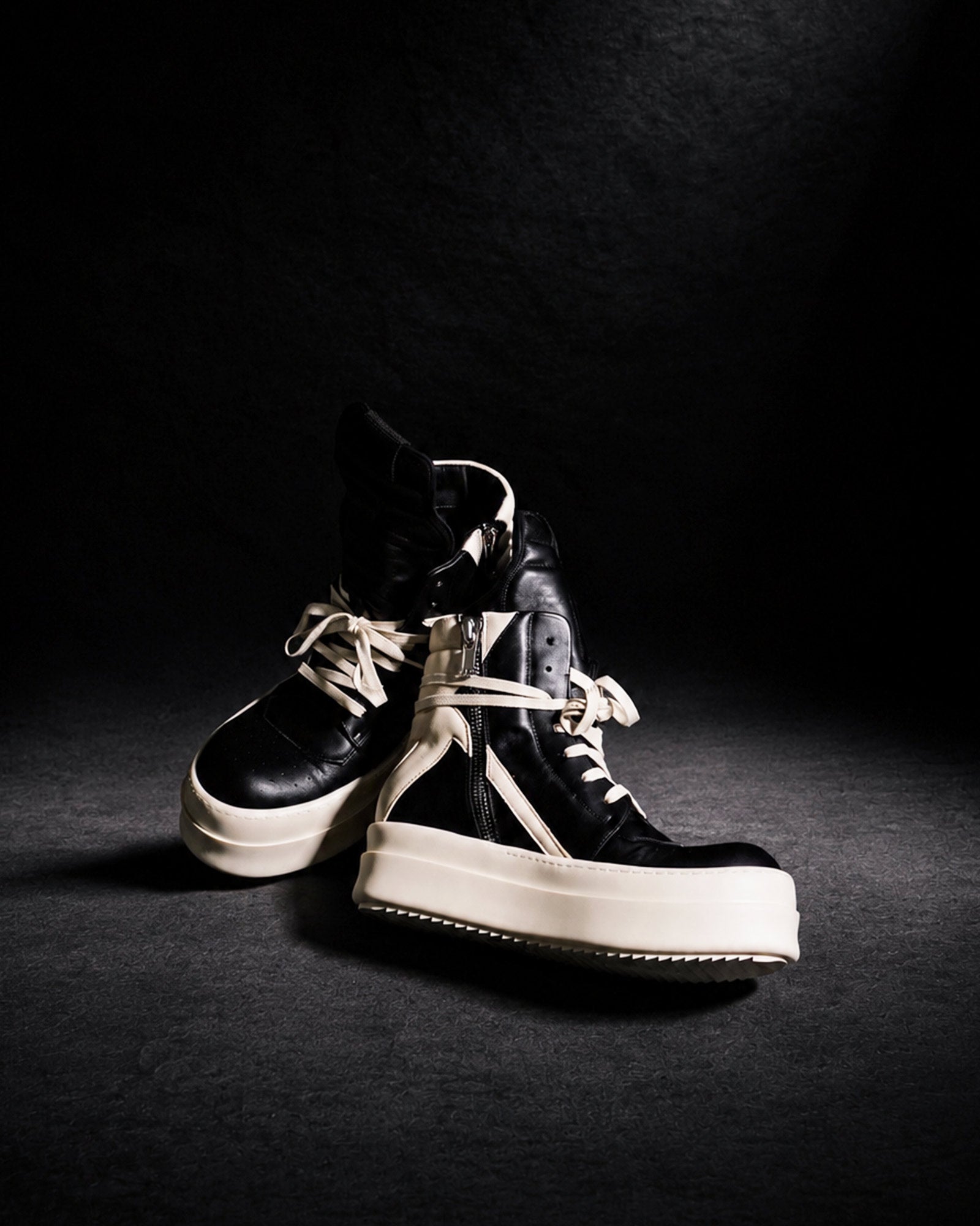 RICK OWENS・リック オウエンス - ハイカットスニーカー MEGA BUMPER GEOBASKET
/ BLACK/MILK/MILK