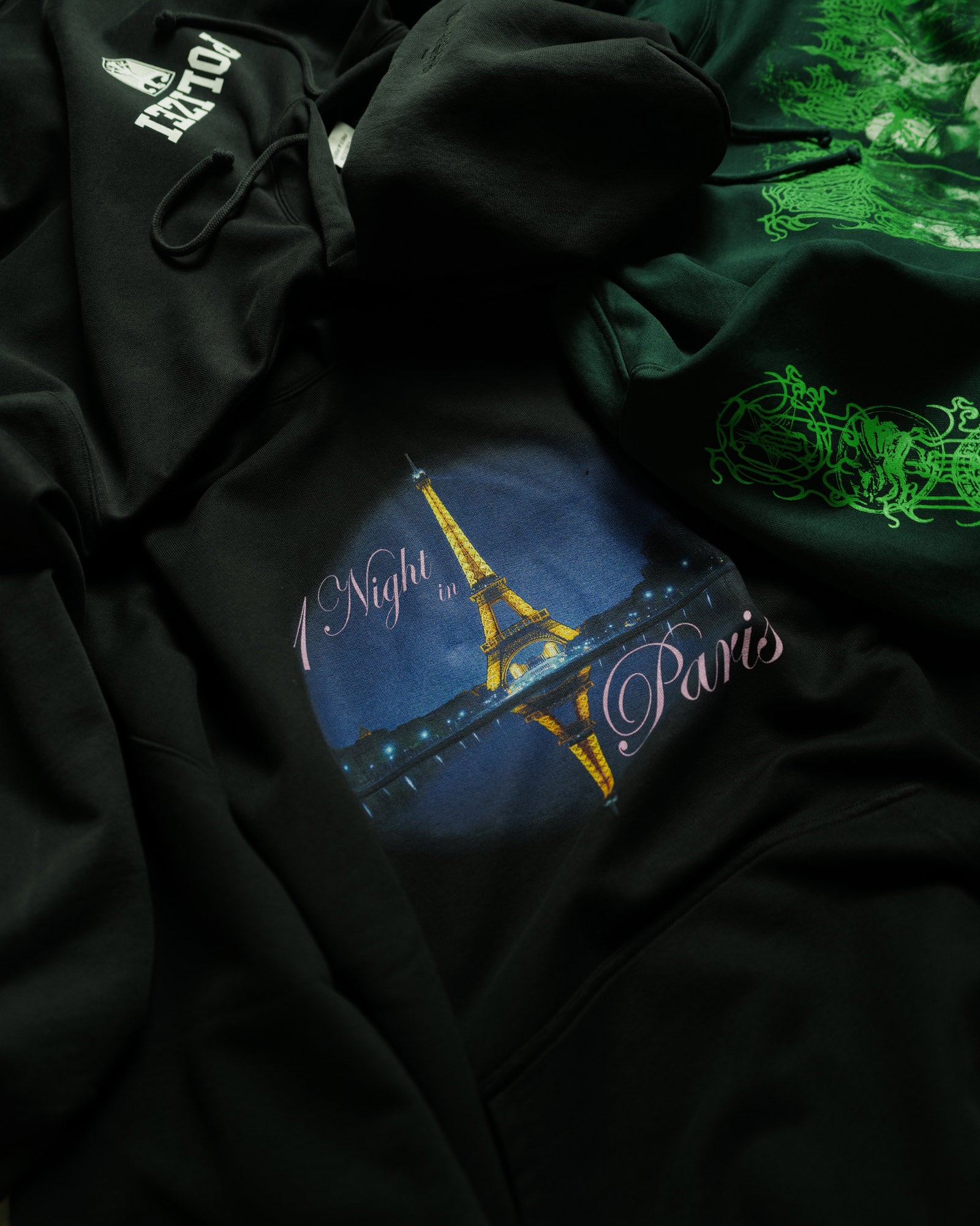 VETEMENTS・Vetements -  NIGHT IN PARIS OVERSIZED HOODIE / WASHED BLACK