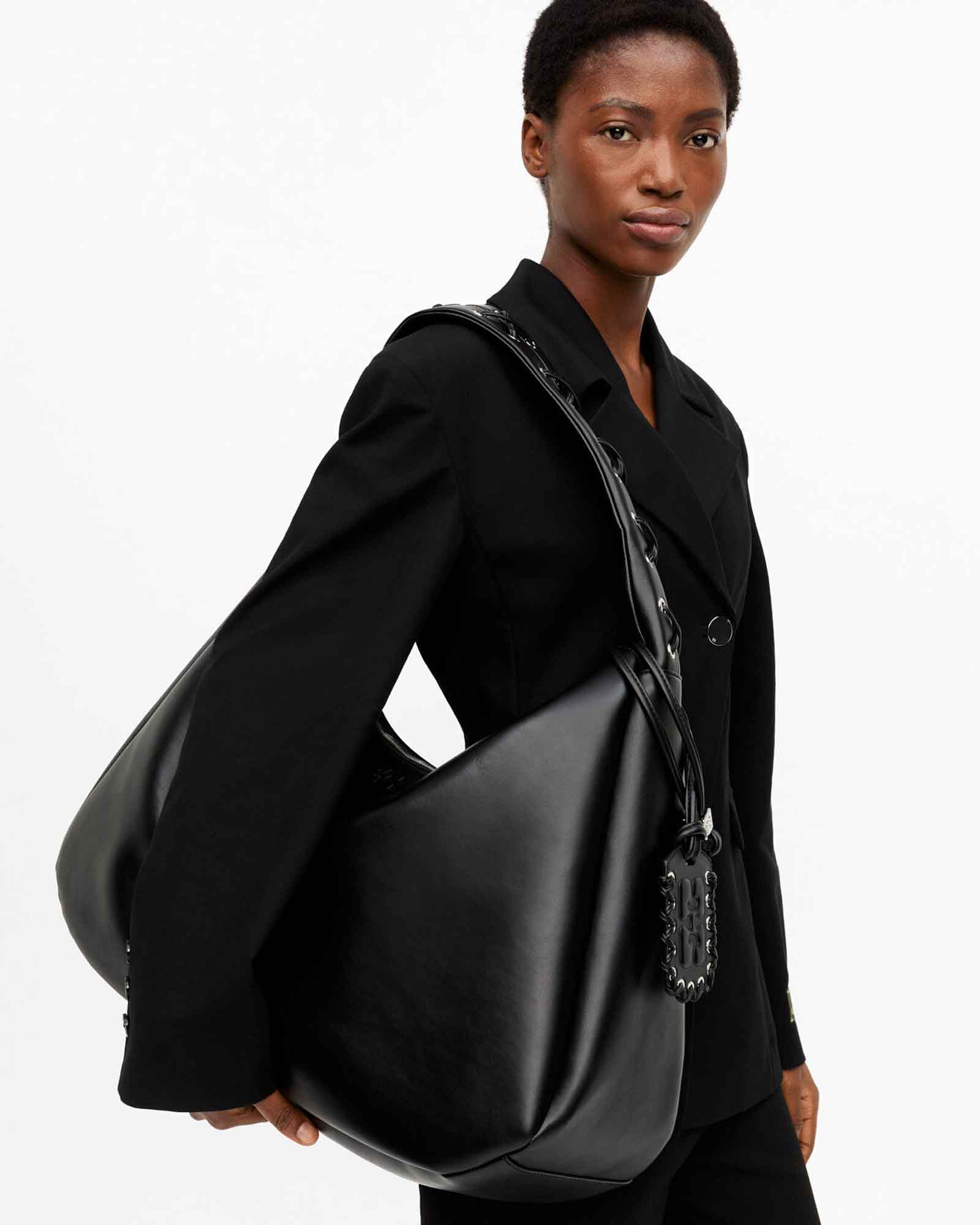 GANNI・ガニー - ショルダーバッグ GANNI BOU BAG HOBO XXL / BLACK