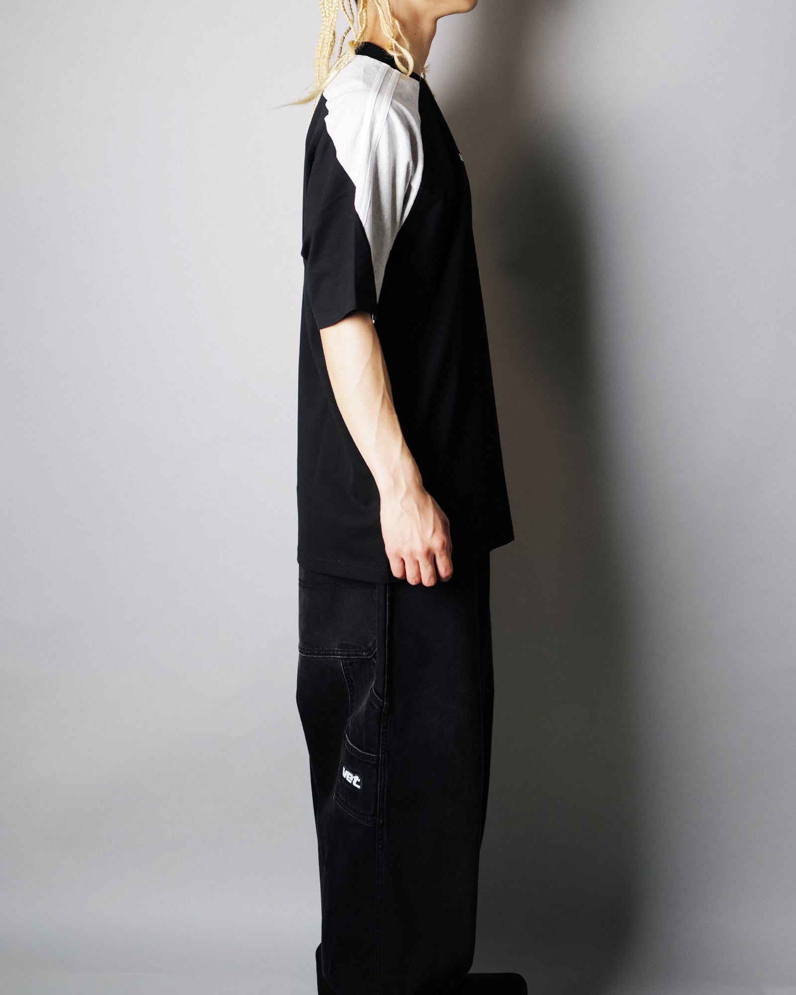 VETEMENTS・Vetements -  CUT-UP V-NECK T-SHIRT / BLK/GEY