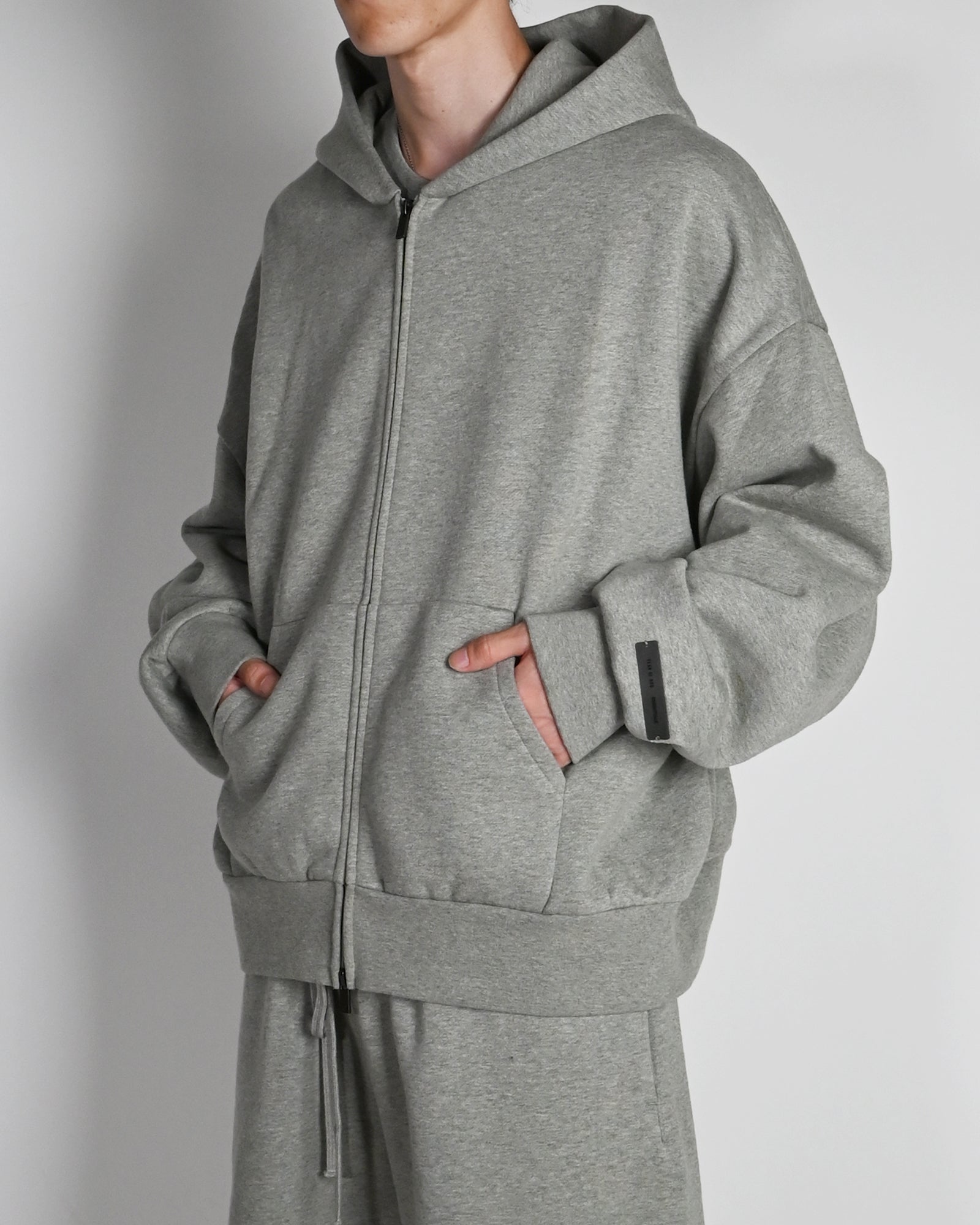 ESSENTIALS・エッセンシャルズ - パーカー・フーディ CLASSIC FIT FLEECE ZIP-UP HOODIE / CONCRETE HEATHER