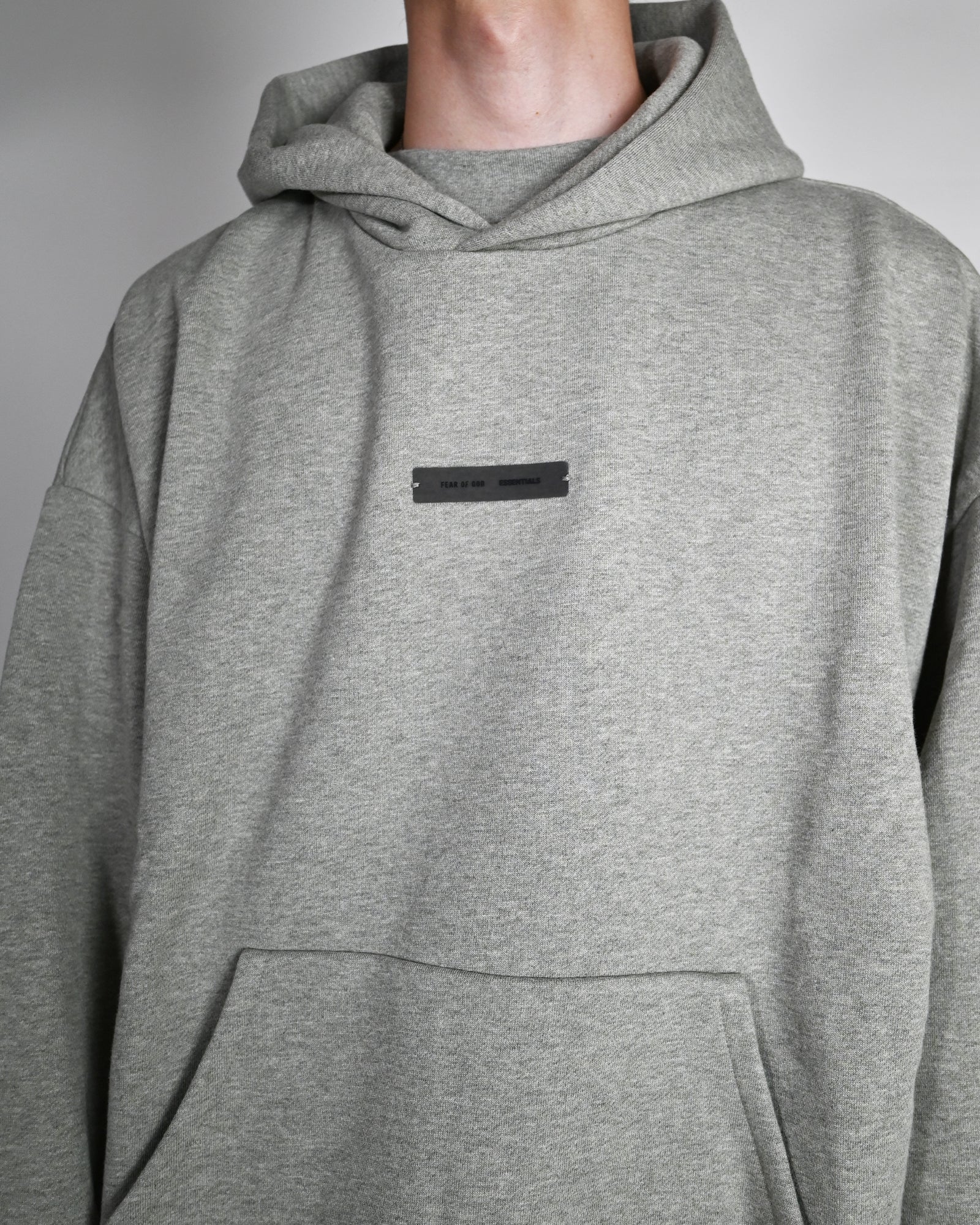 ESSENTIALS・エッセンシャルズ - パーカー・フーディ CLASSIC FIT FLEECE HOODIE  / CONCRETE HEATHER