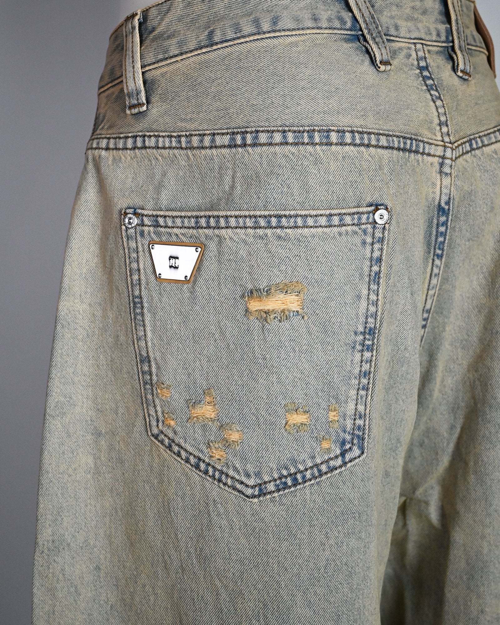 MISBHV・ミスビヘイブ - デニムパンツ SAND WASHED BALLOON DENIM TROUSERS UNISEX / SAND WASHED