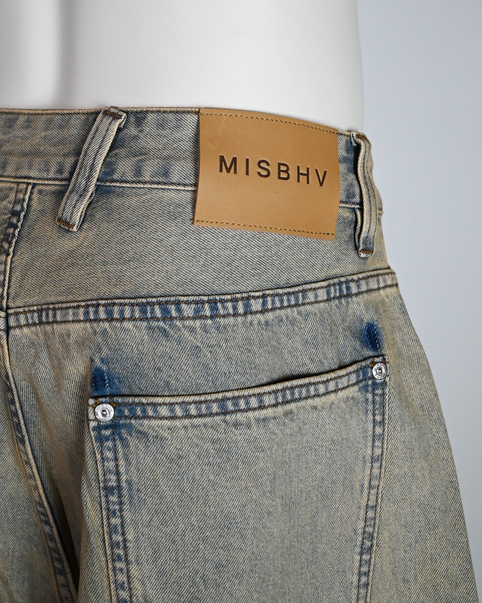 MISBHV・ミスビヘイブ - デニムパンツ SAND WASHED BALLOON DENIM TROUSERS UNISEX / SAND WASHED