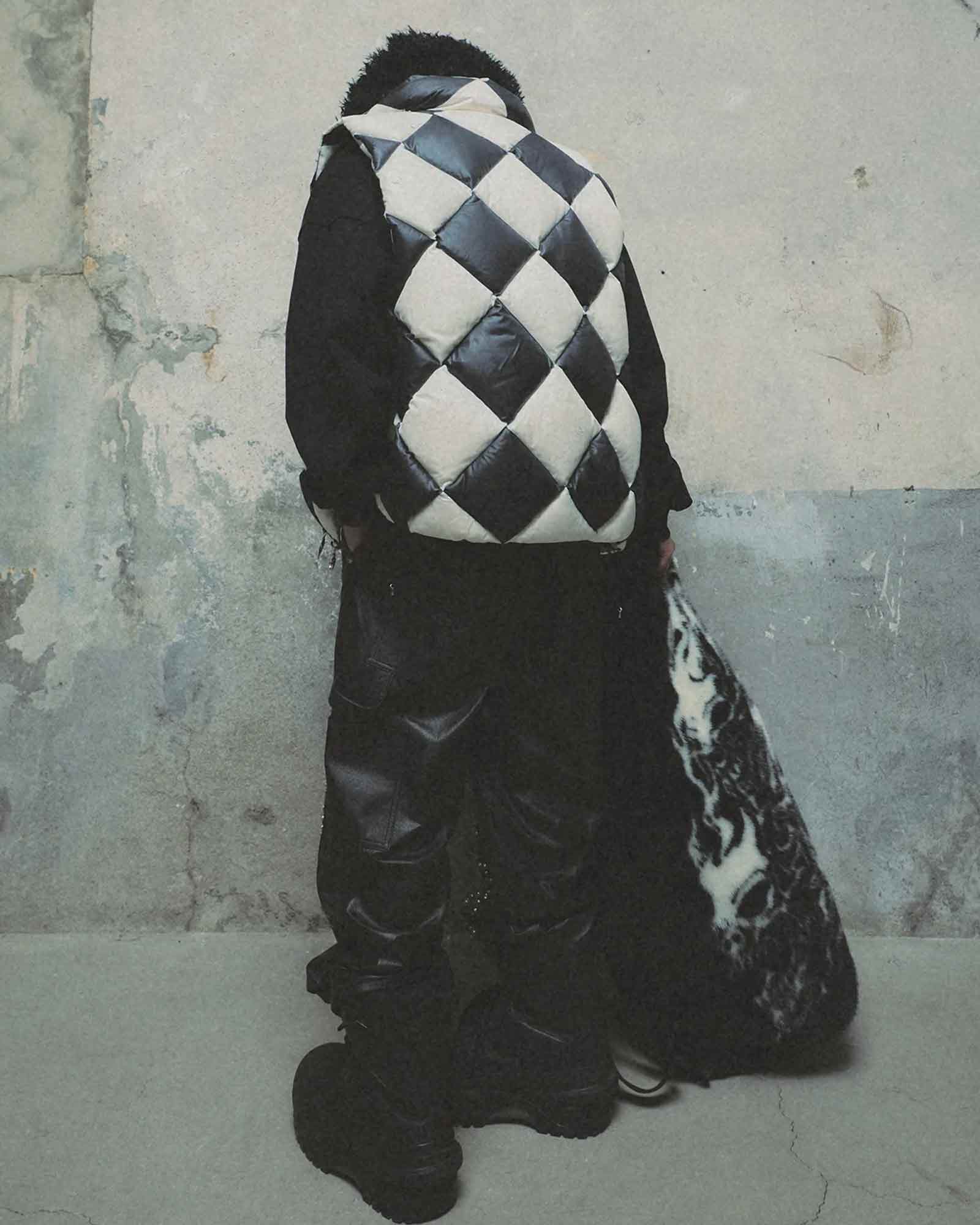 THUG CLUB・サグクラブ - ダウンジャケット CHECKMATE PUFFER VEST / BLACK / IVORY