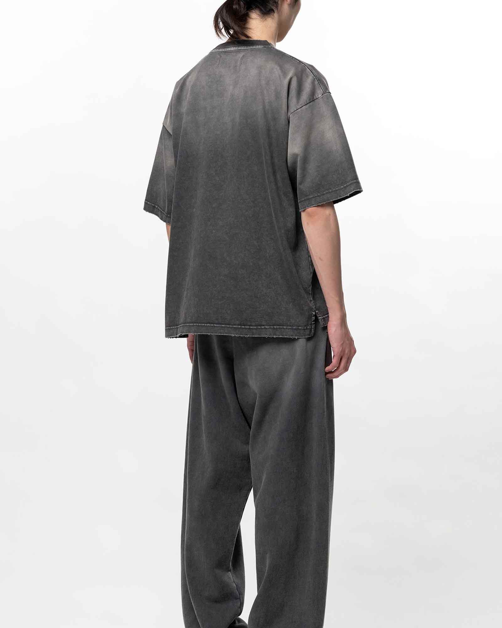 in・stru(men-tal).・イン・ストゥルメンタル -  DISTRESSED SHORT SLEEVE T-SHIRTS / BLACK