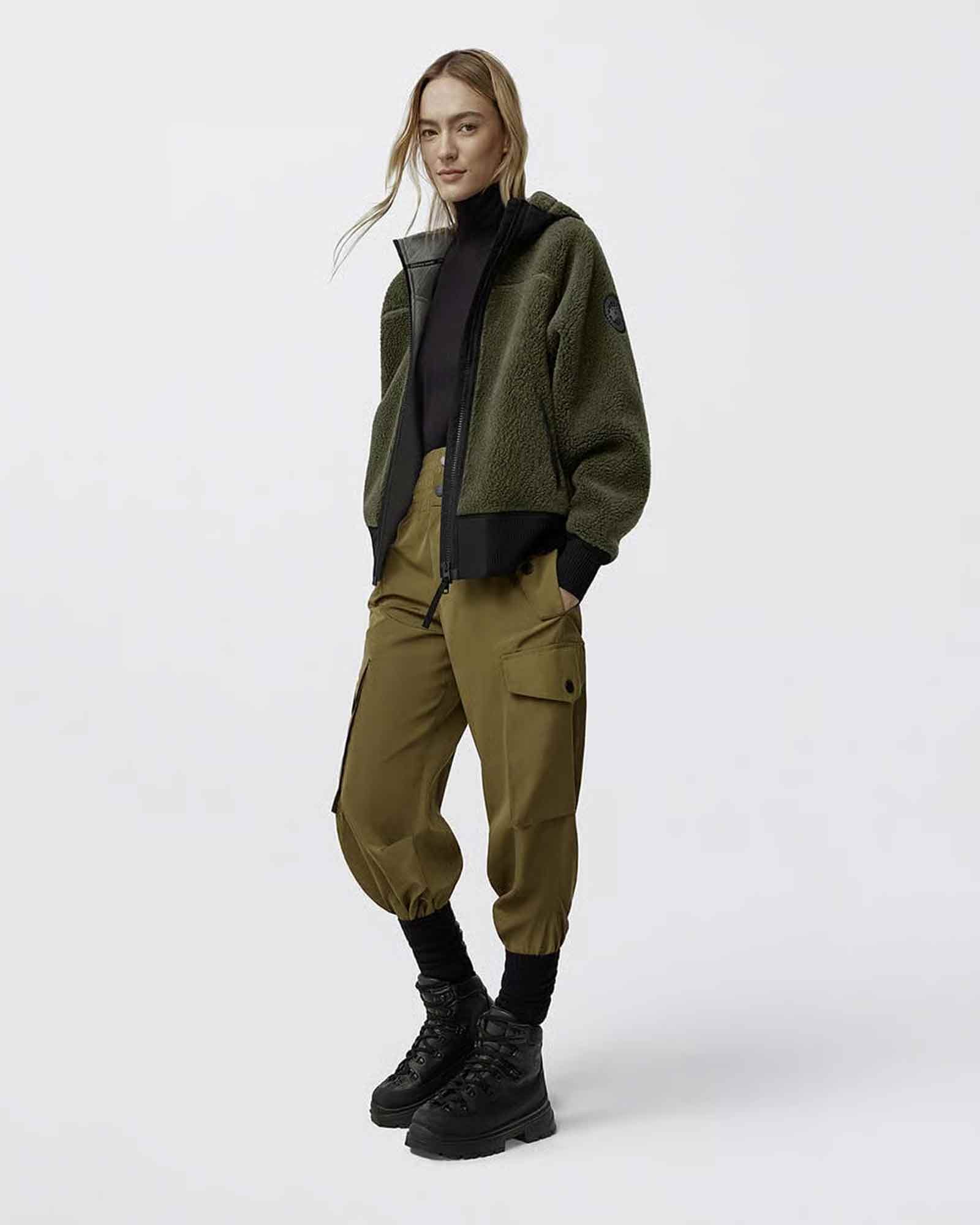 CANADA GOOSE・カナダグース - トップス SIMCOE OVERSIZED HOODY KIND HIGH PILE FLEECE BLACK LA / SMOKEY SAGE