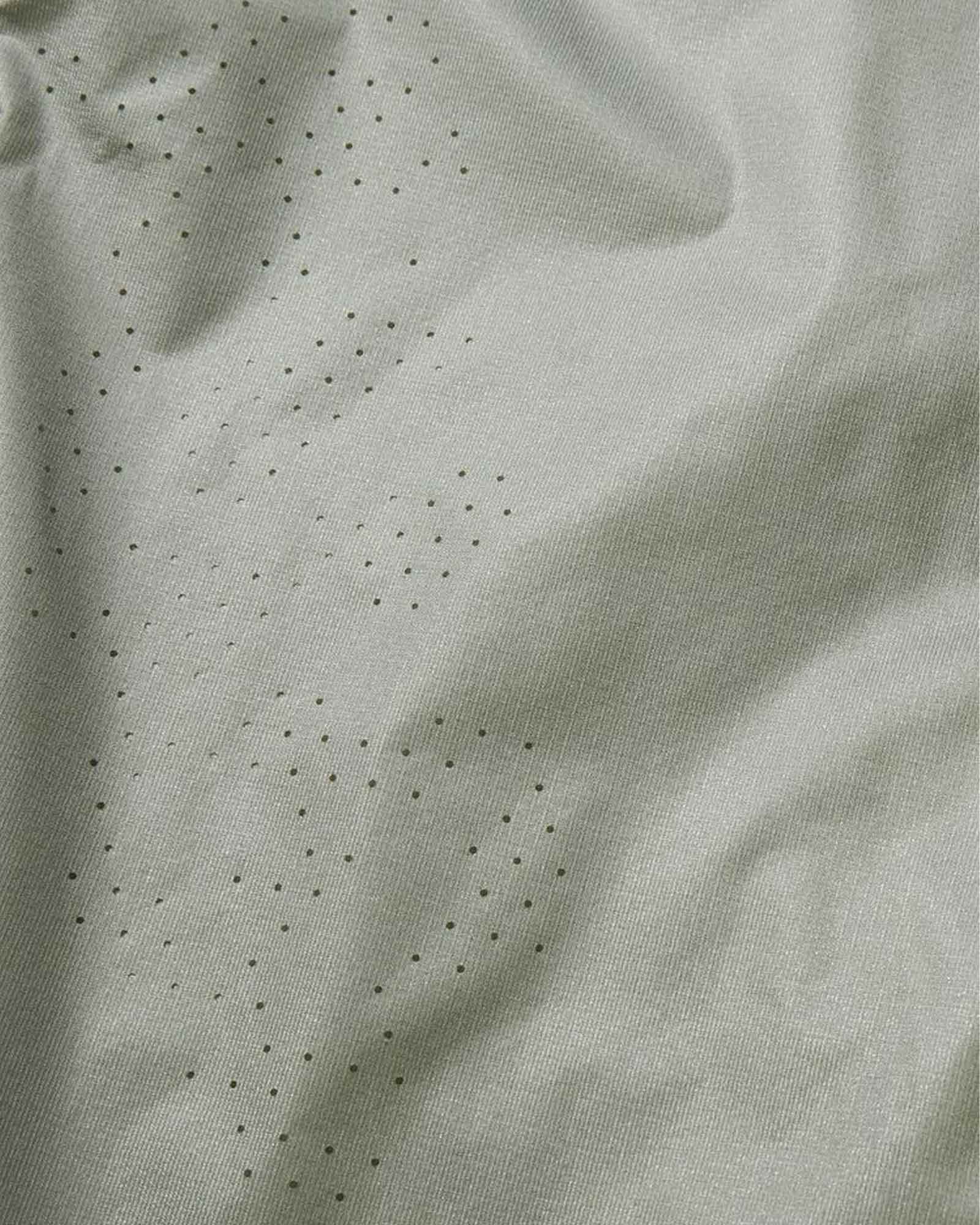 Goldwin 0・ゴールドウイン ゼロ - ナイロンジャケット 3L TRIANGULUM JACKET / DESERT SAGE