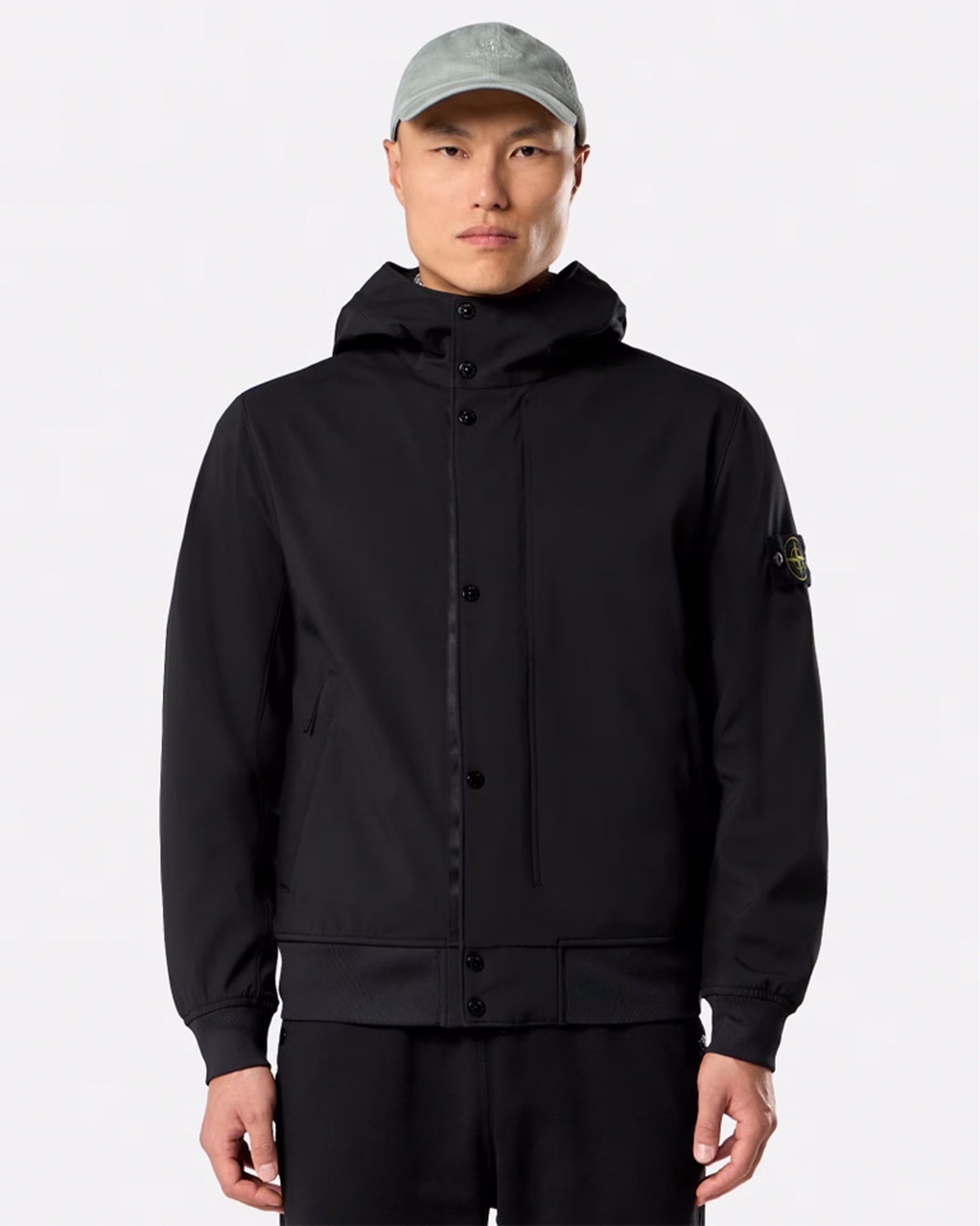 STONE ISLAND (ストーンアイランド) LIGHT SOFT SHELL-R / BLACK