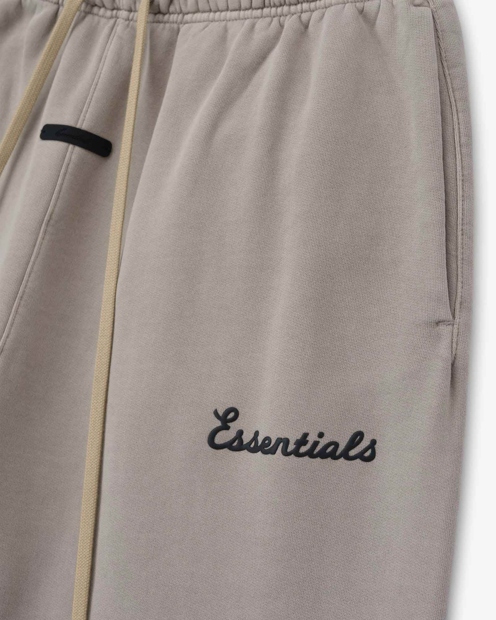 ESSENTIALS・エッセンシャルズ - スウェットパンツ TRAINING CLASSIC FIT FLARE SWEATPANT / FADED SEAL