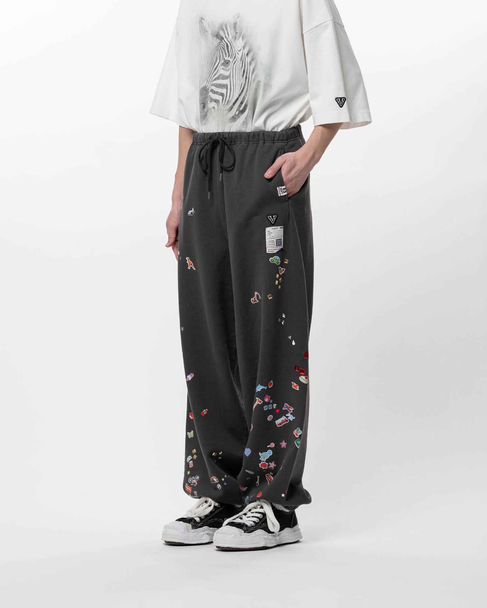 MIHARA YASUHIRO・ミハラヤスヒロ - スウェットパンツ KIDS STICKER PANTS / BLACK