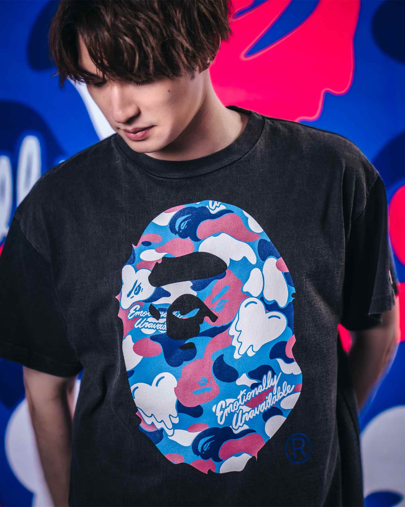 EMOTIONALLY UNAVAILABLE・エモーショナリー アンアベイラブル - Tシャツ・カットソー EU APE SS TEE / BLACK