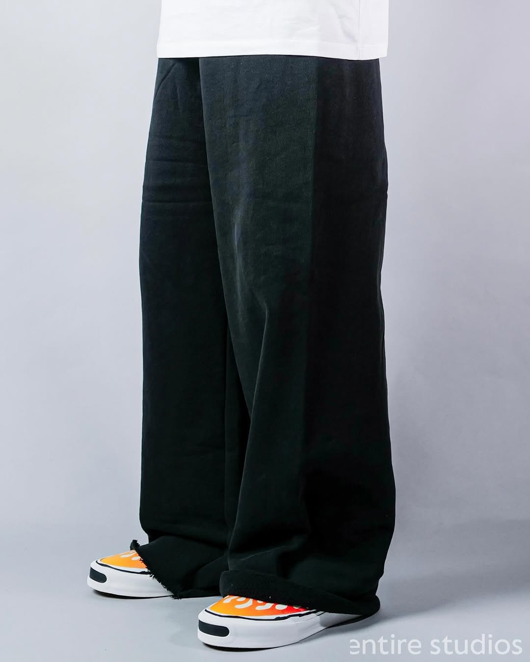 Entire studios・entire studio -  FULL SWEATPANT / SOOT