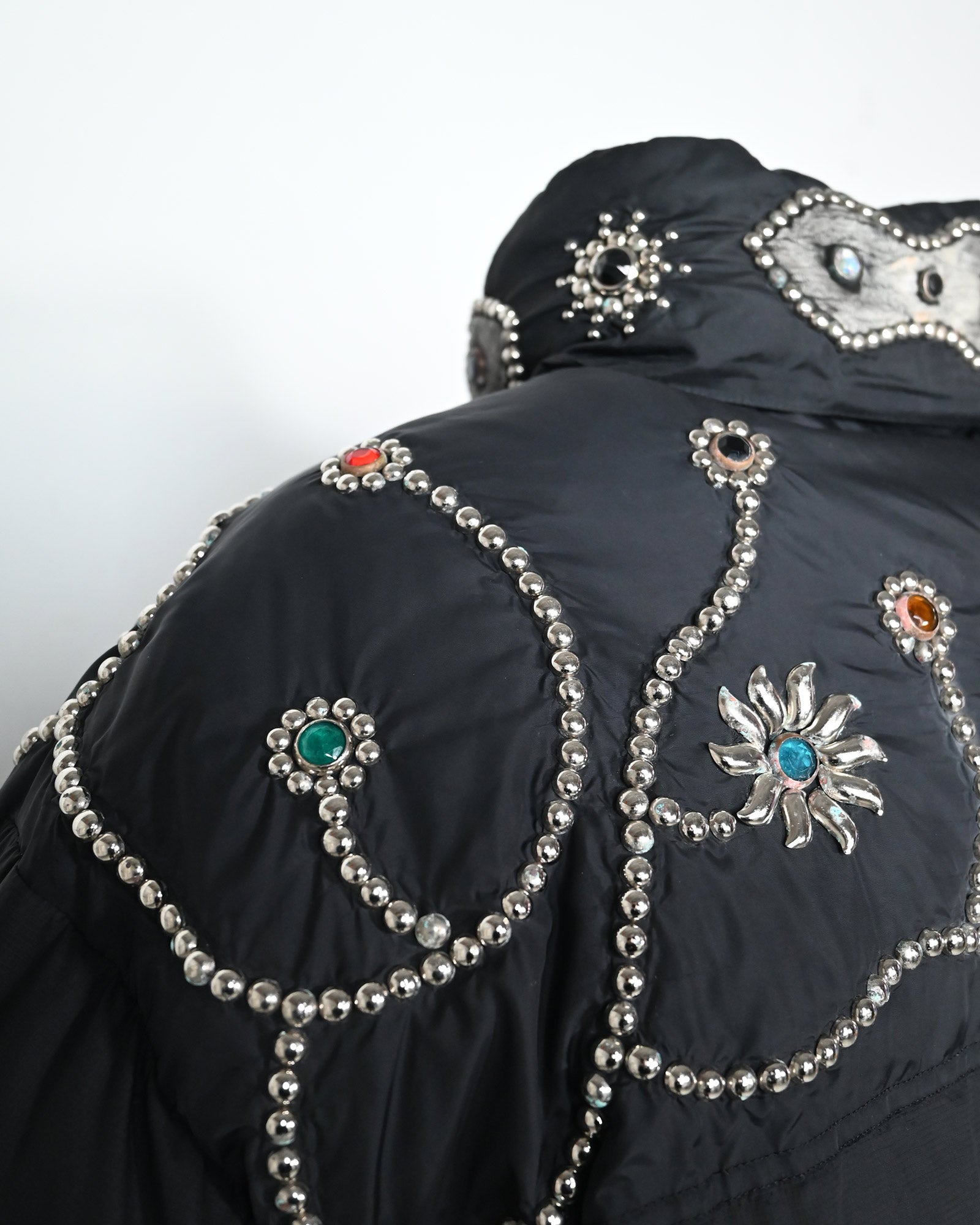 PROLETA RE ART・プロレタ リ アート - ダウンジャケット STUDS CUSTOMIZED VINTAGE DOWN JACKET(XXXL) / MULTI