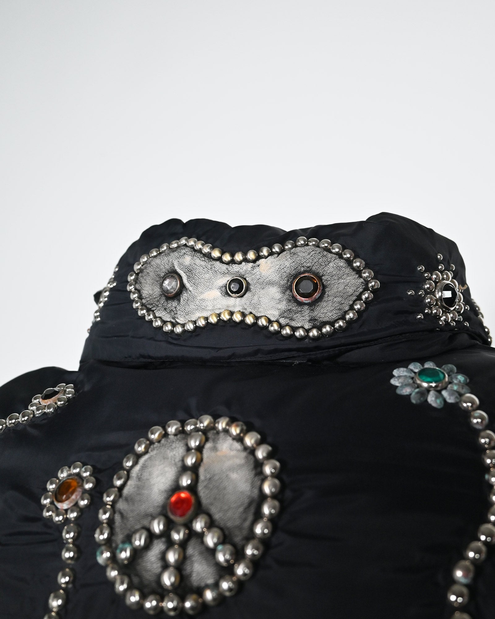 PROLETA RE ART・プロレタ リ アート - ダウンジャケット VINTAGE NUPTSE STUDS JACKET (XXL) / MULTI