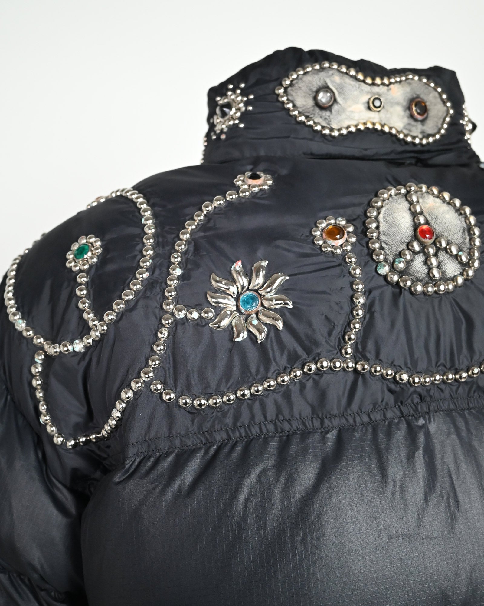 PROLETA RE ART・プロレタ リ アート - ダウンジャケット VINTAGE NUPTSE STUDS JACKET (XXL) / MULTI