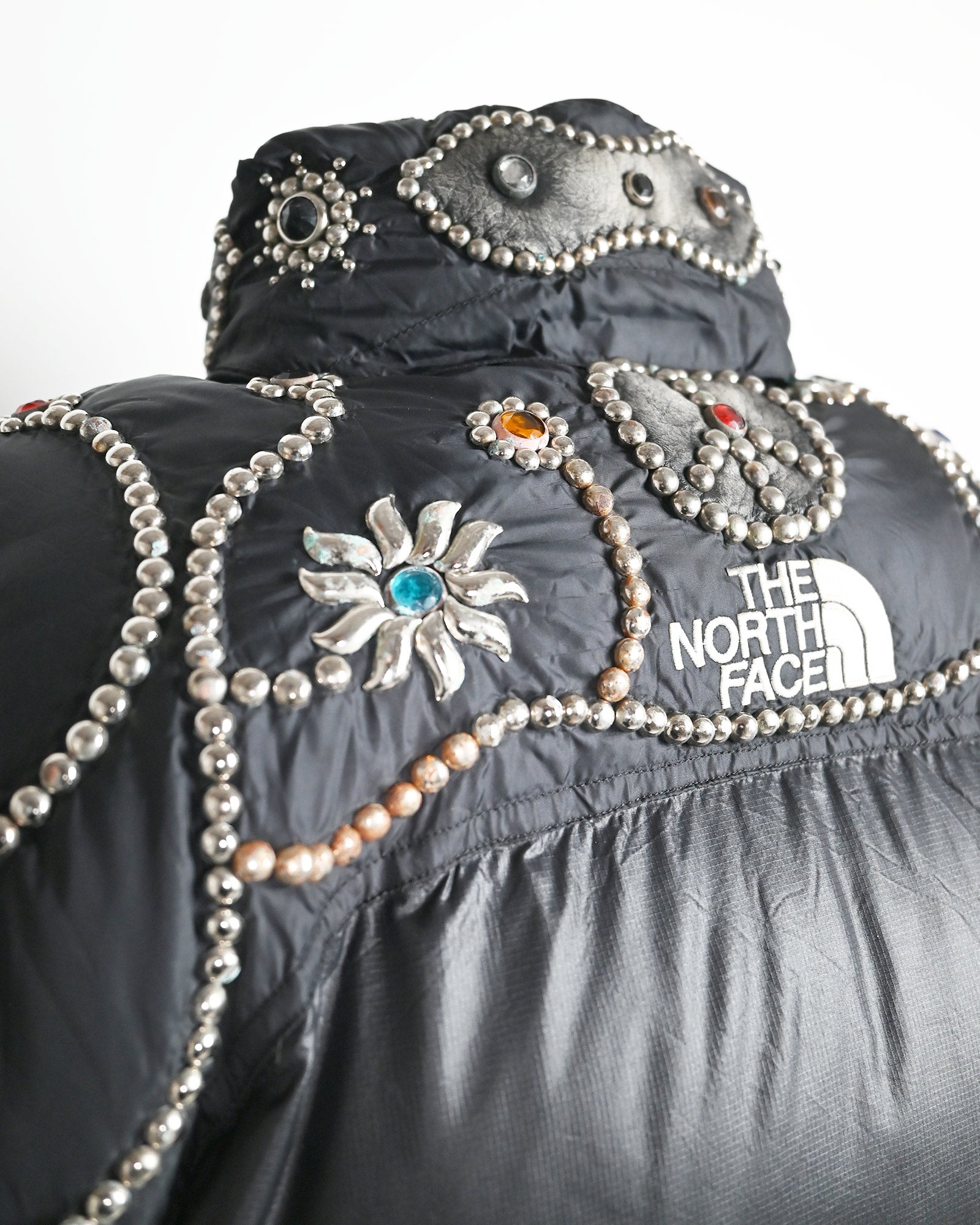 PROLETA RE ART・プロレタ リ アート -  VINTAGE NUPTSE STUDS JACKET (L) / MULTI