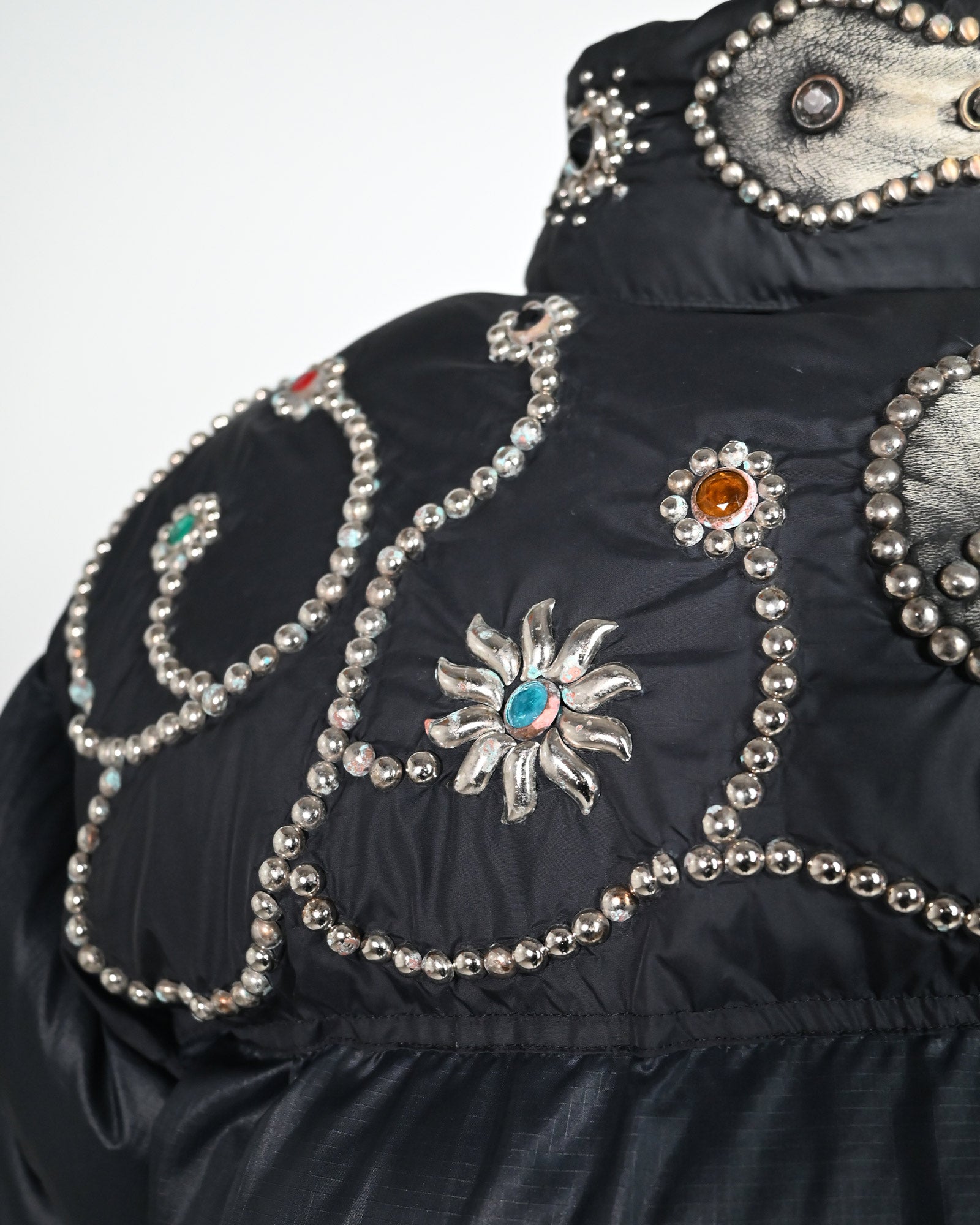 PROLETA RE ART・プロレタ リ アート - ダウンジャケット VINTAGE NUPTSE STUDS JACKET (XL) / MULTI