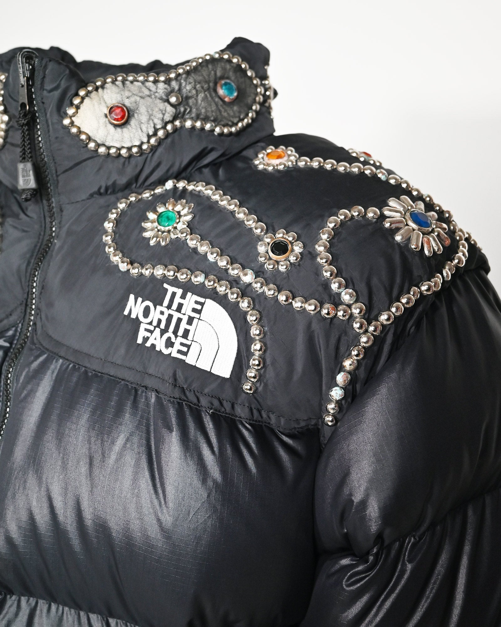 PROLETA RE ART・プロレタ リ アート - ダウンジャケット STUDS CUSTOMIZED VINTAGE DOWN JACKET
 (L) / MULTI