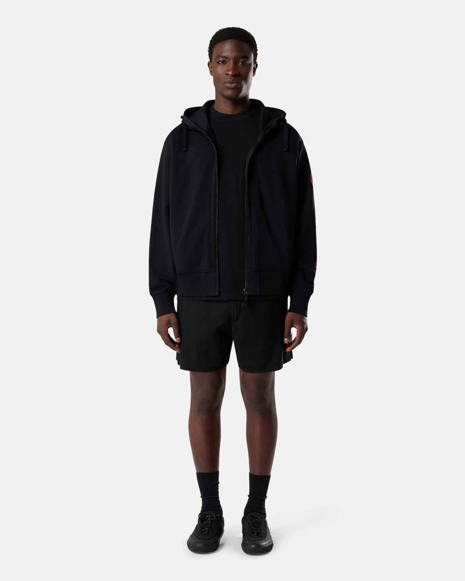 STONE ISLAND・ストーンアイランド - トップス COTTON FLEECE 6100009 / BLACK